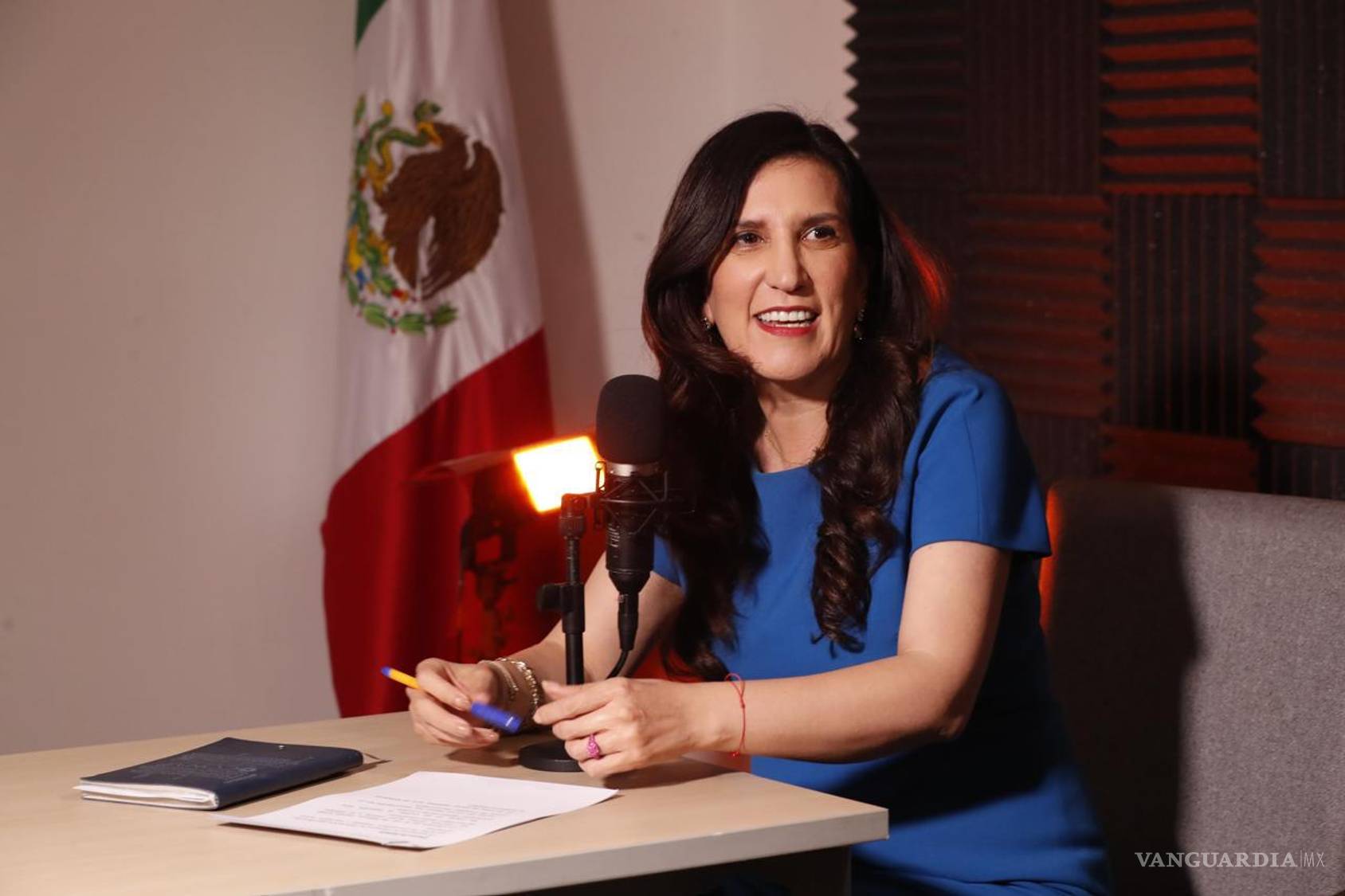 $!La diputada panista consideró que el albiazul debe pensar como en los aviones primero en colocarse la mascarilla de oxígeno antes que pensar en otros partidos.