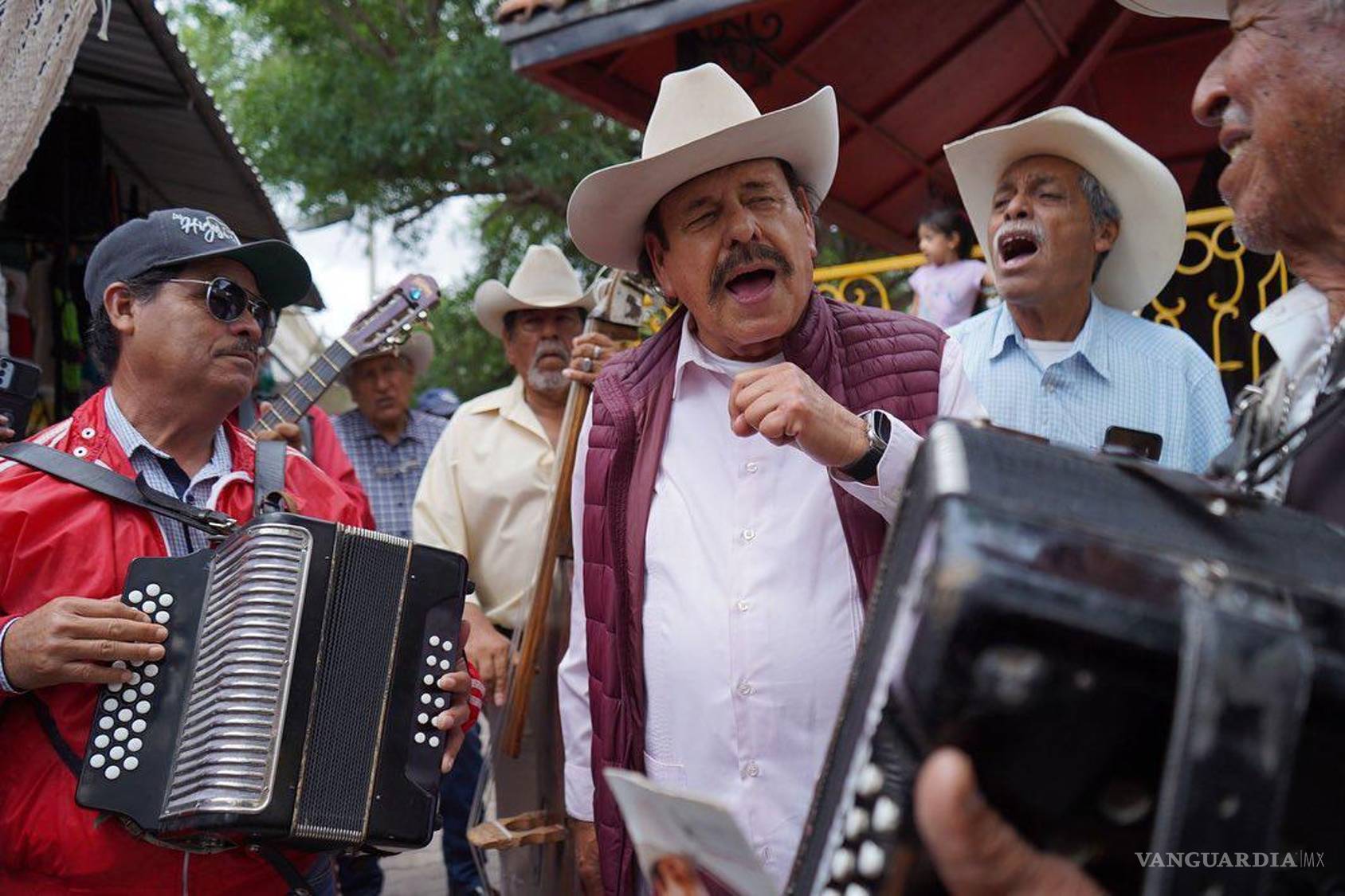 $!Si los mandaran a una isla desierta por 6 meses, ¿qué se llevarían Manolo, Guadiana, Lenin y Mejía?