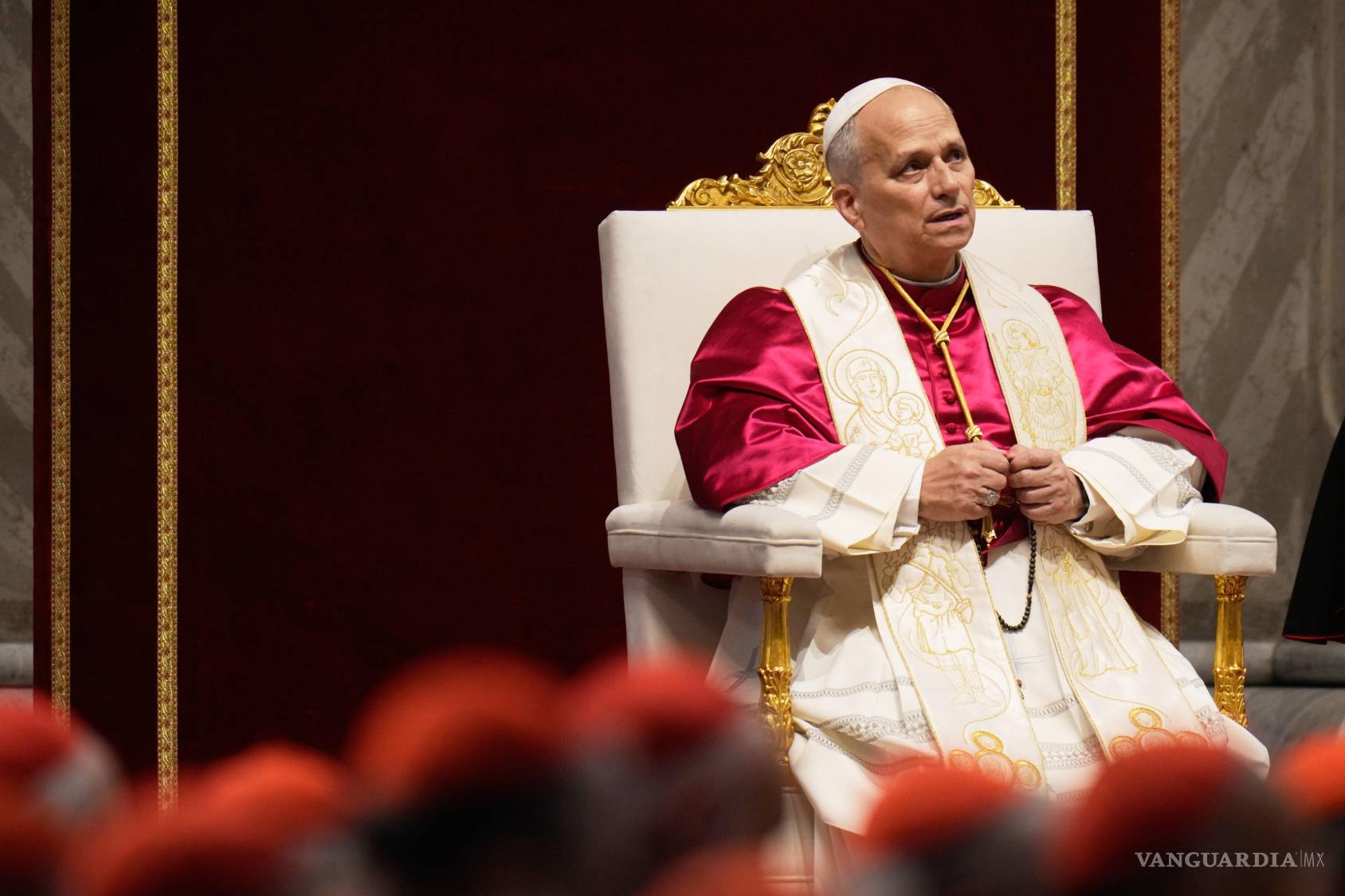 $!El papa León XIV preside una vigilia por la paz en la Basílica de San Pedro, en el Vaticano, el sábado 11 de abril de 2026.