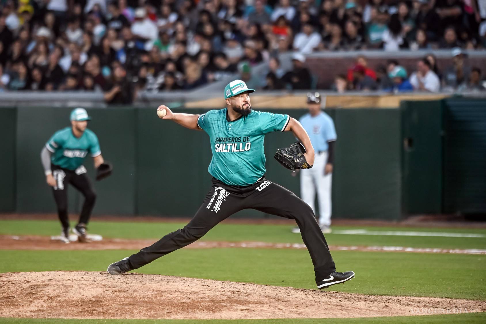 $!Algodoneros aprovechó un rally de cuatro anotaciones para encaminar la victoria en Saltillo.