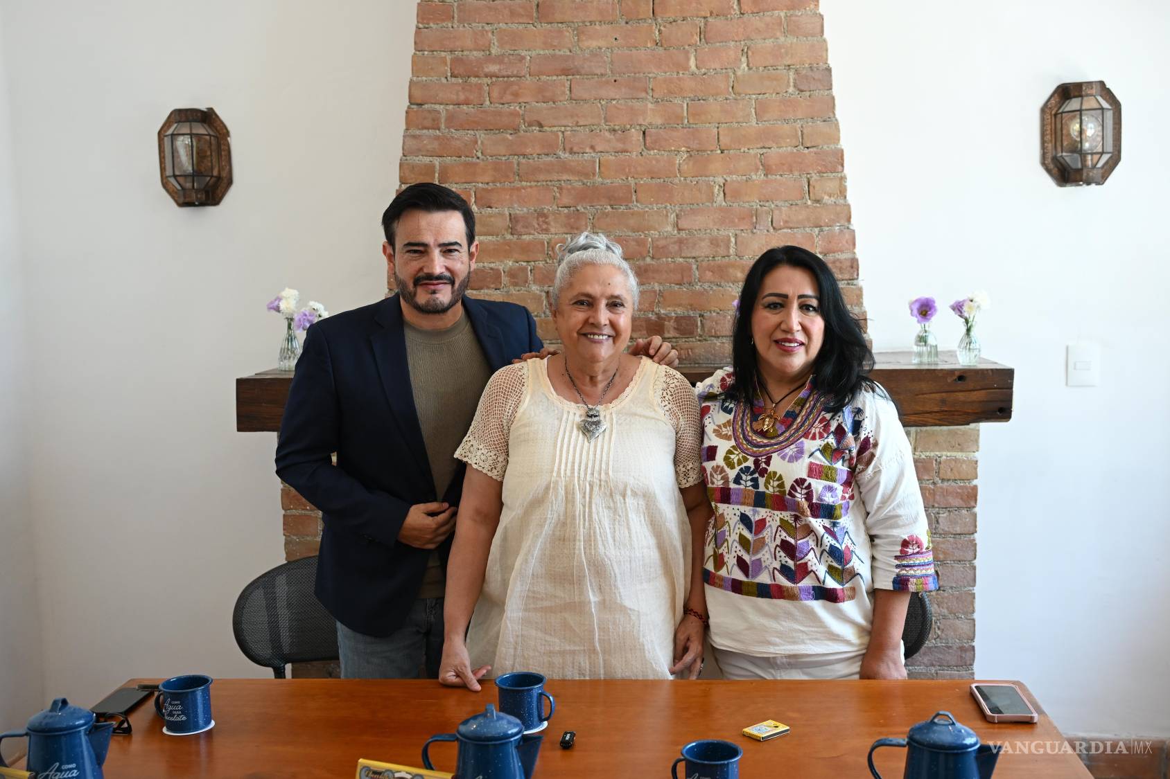 $!Evento. Chefs y cocineras tradicionales de Saltillo se unieron para rendir homenaje a la escritora mexicana con una cena inspirada en su obra.
