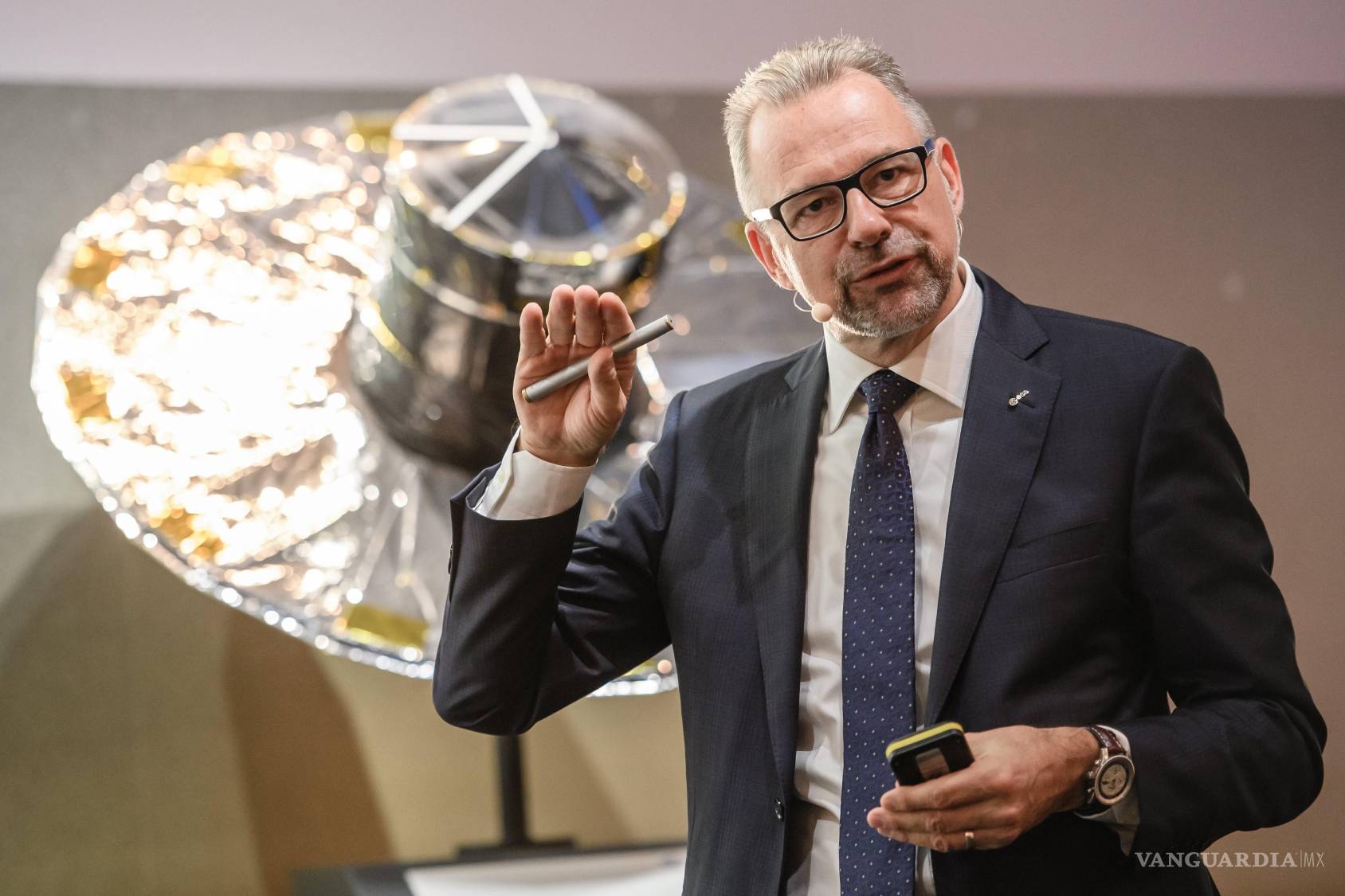 $!El ex director de la ESA, Josef Aschbacher, consideró en 2022 que reducir la basura espacial es uno de los temas más urgentes en relación con nuestro futuro en el espacio.