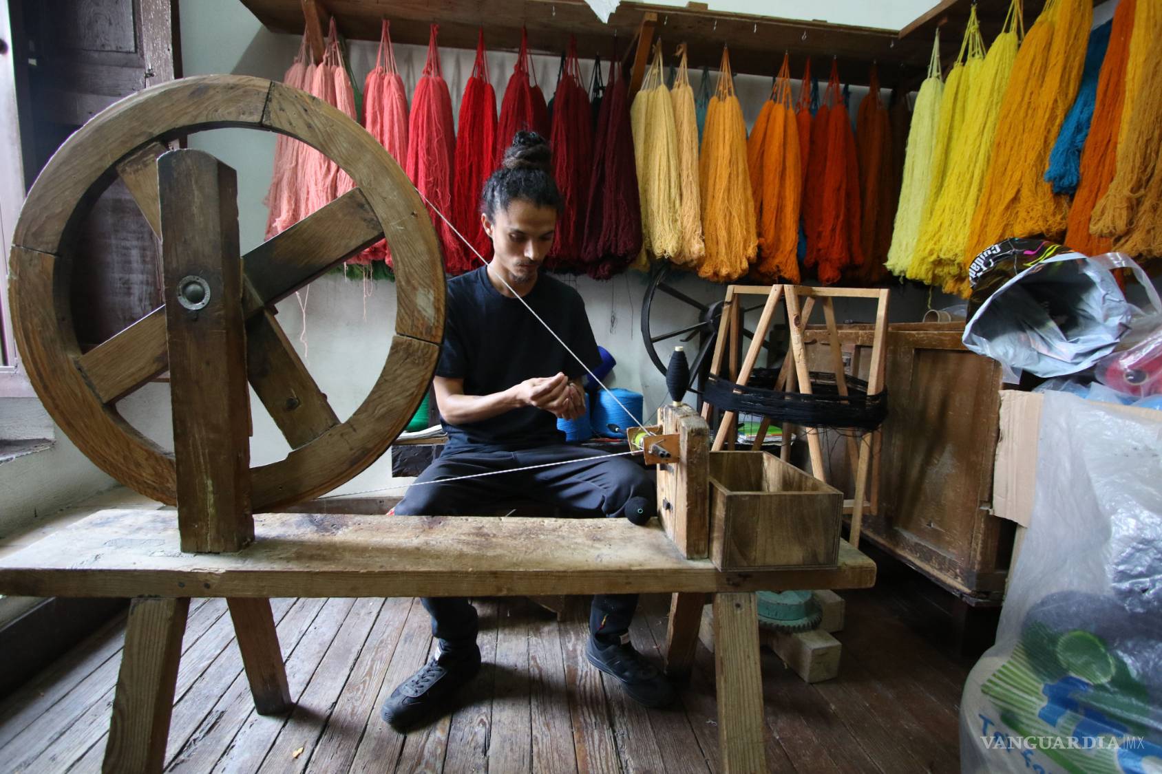 $!¡Sarape que usó Canelo en pelea fue hecho en Saltillo!