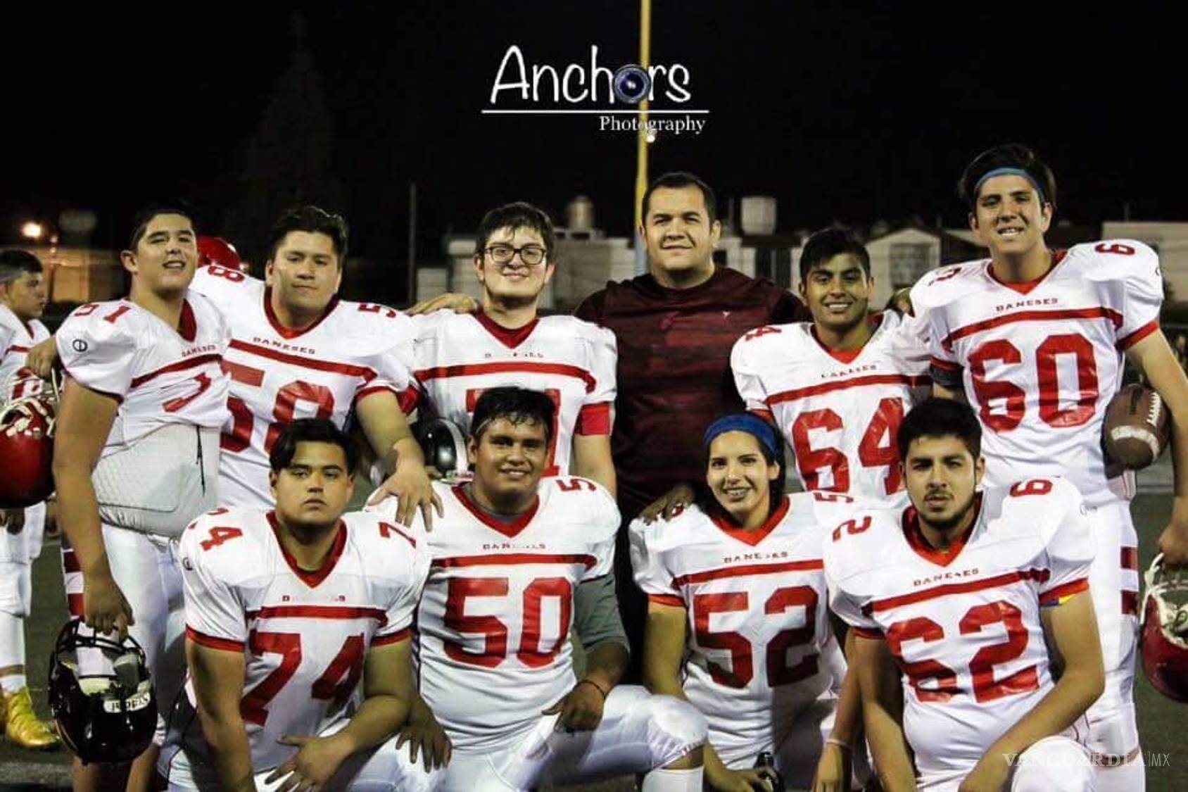 $!Rivera enfrentó cuestionamientos y barreras desde sus primeros años dentro del futbol americano.