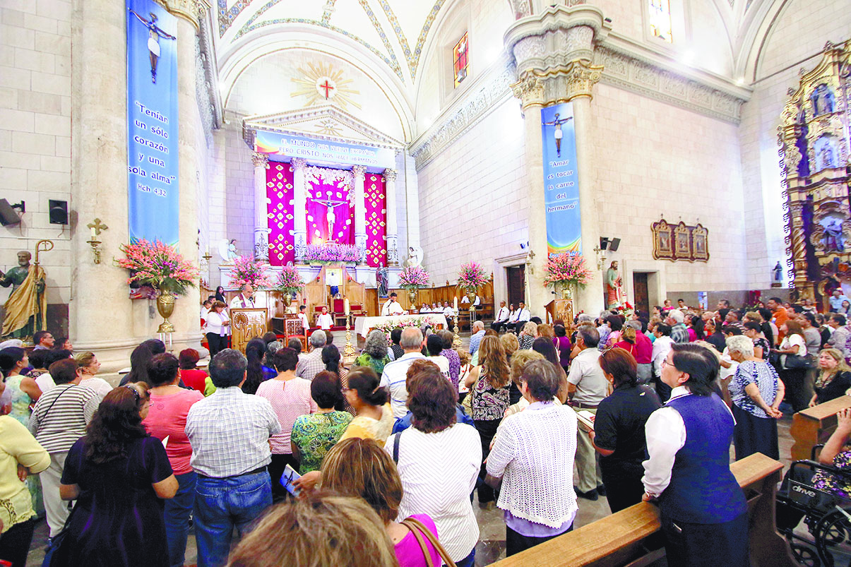 $!Celebran 411 años de que llegó a Saltillo la milagrosa imagen de el Santo Cristo: entrañable tradición del 6 de Agosto