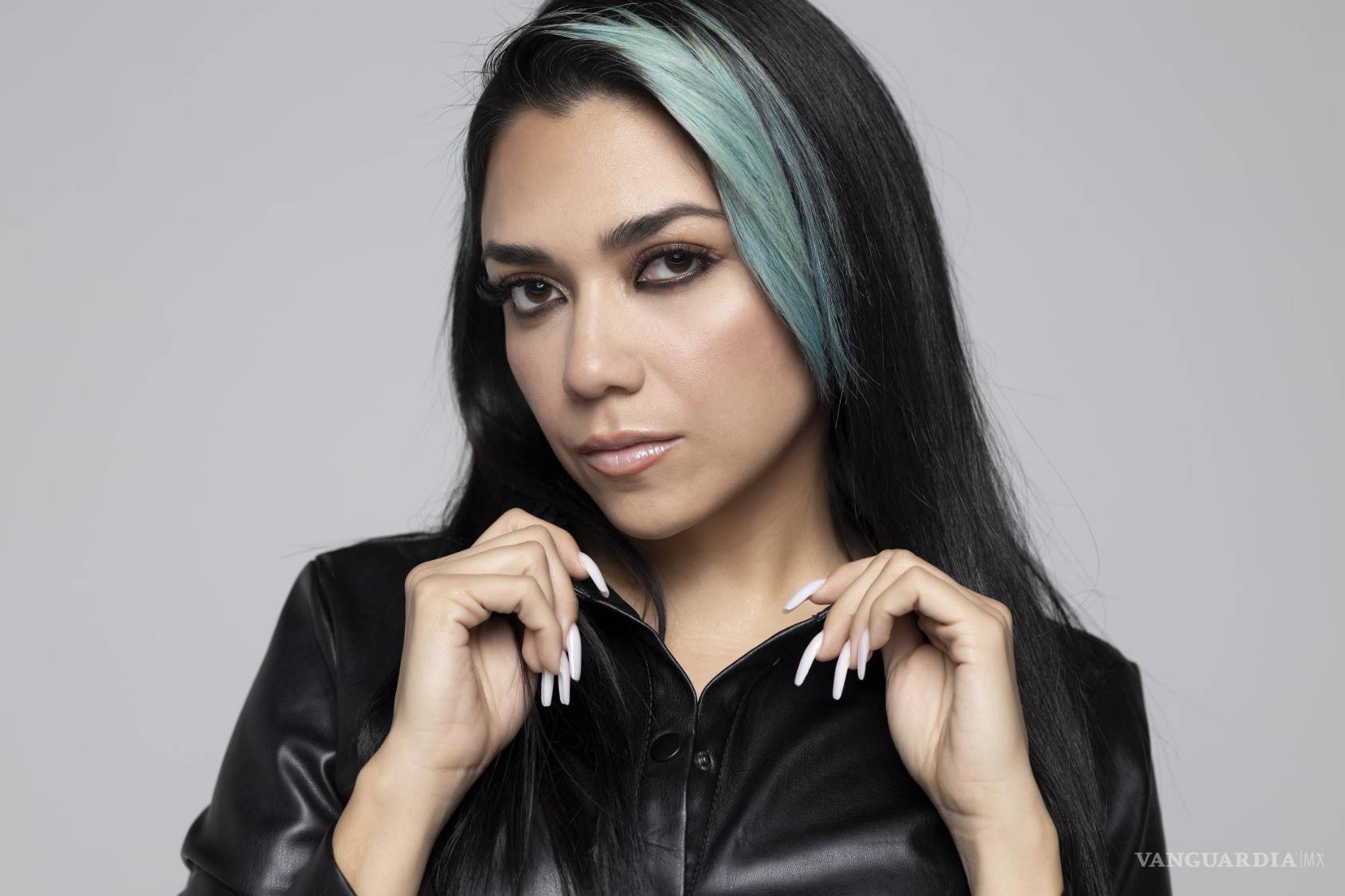 $!Aunque Mercedes Bruno está por lanzar su álbum debut, su incursión en la música inició desde hace alrededor de 30 años.