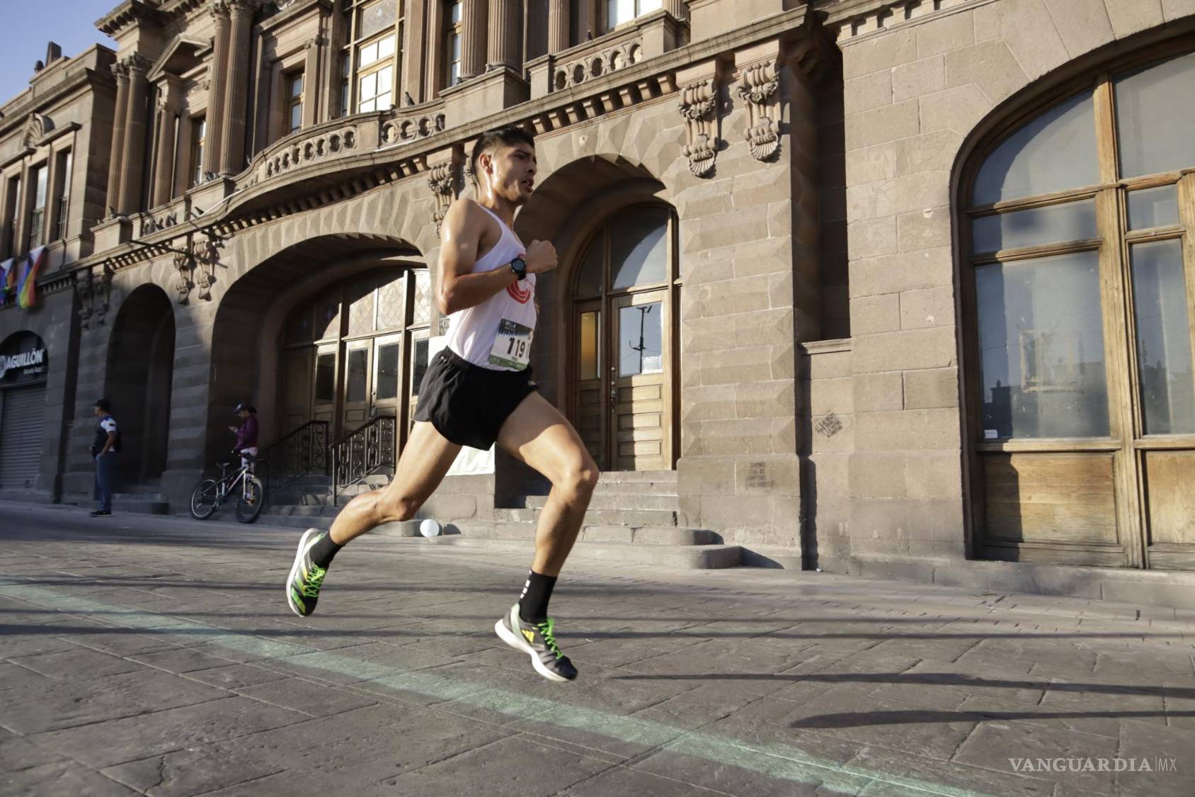 $!Tirzo Efraín se coronó como el segundo lugar absoluto y primer coahuilense.