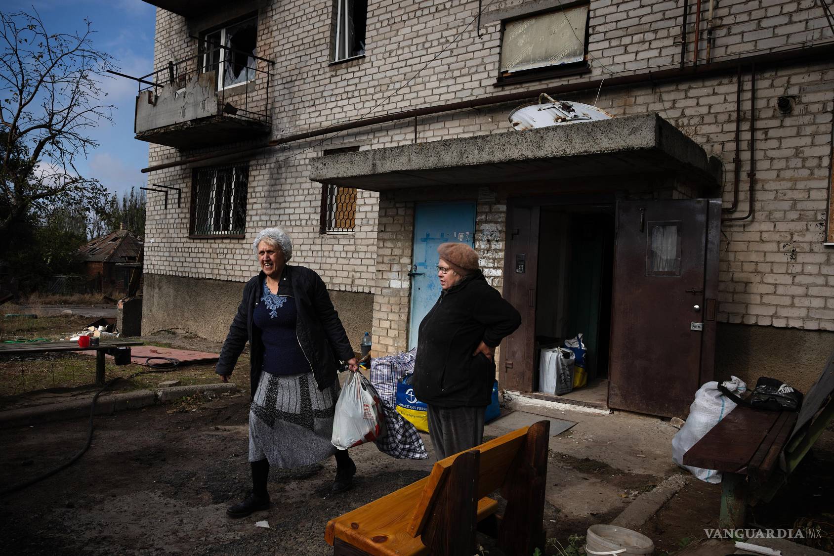 $!Ante la posibilidad de ceder territorio por la paz, ciudadanos como Khrystyna Yurchenko aseguran que preferirían marcharse y empezar de cero antes que vivir bajo el dominio del Kremlin