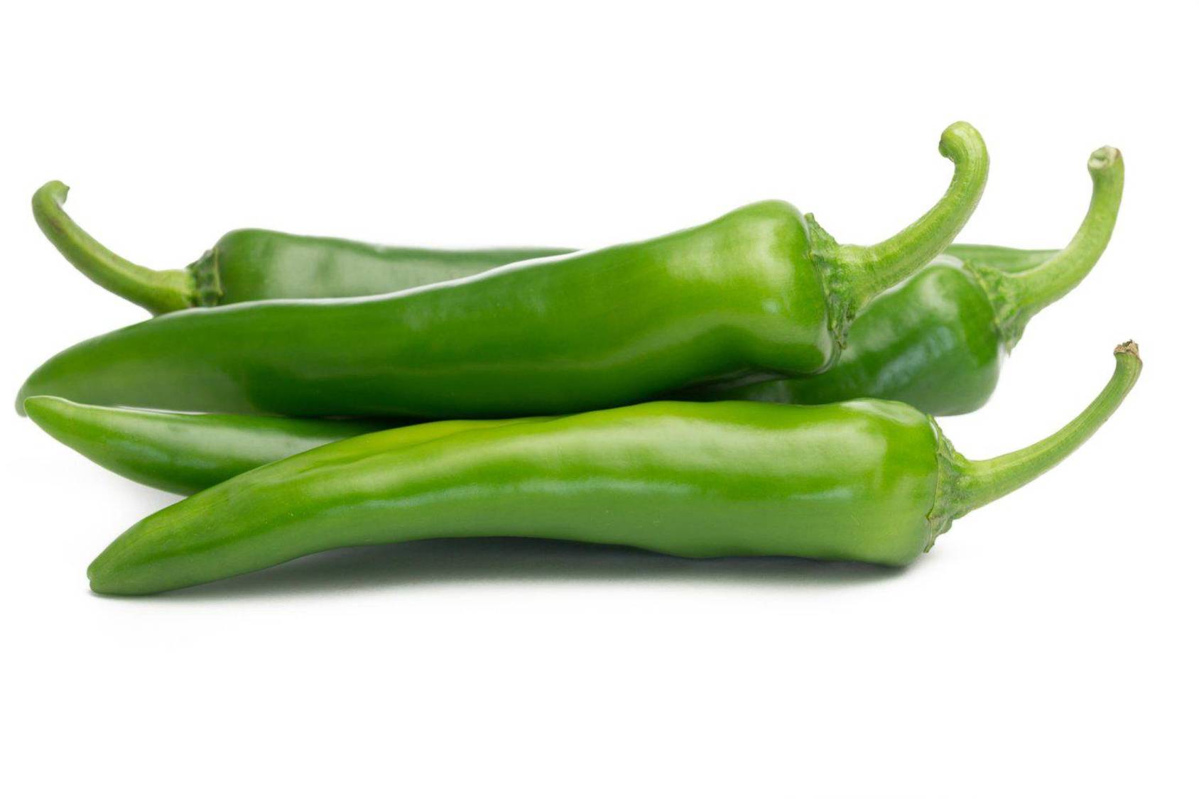 $!El Anaheim es más redondo en la punta, alargado y con una curva muy marcada en el centro de la pieza.