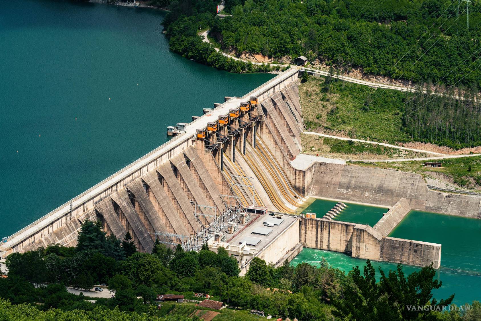 $!Las grandes centrales de energía hidroeléctrica siguen siendo la principal fuente renovable de electricidad.