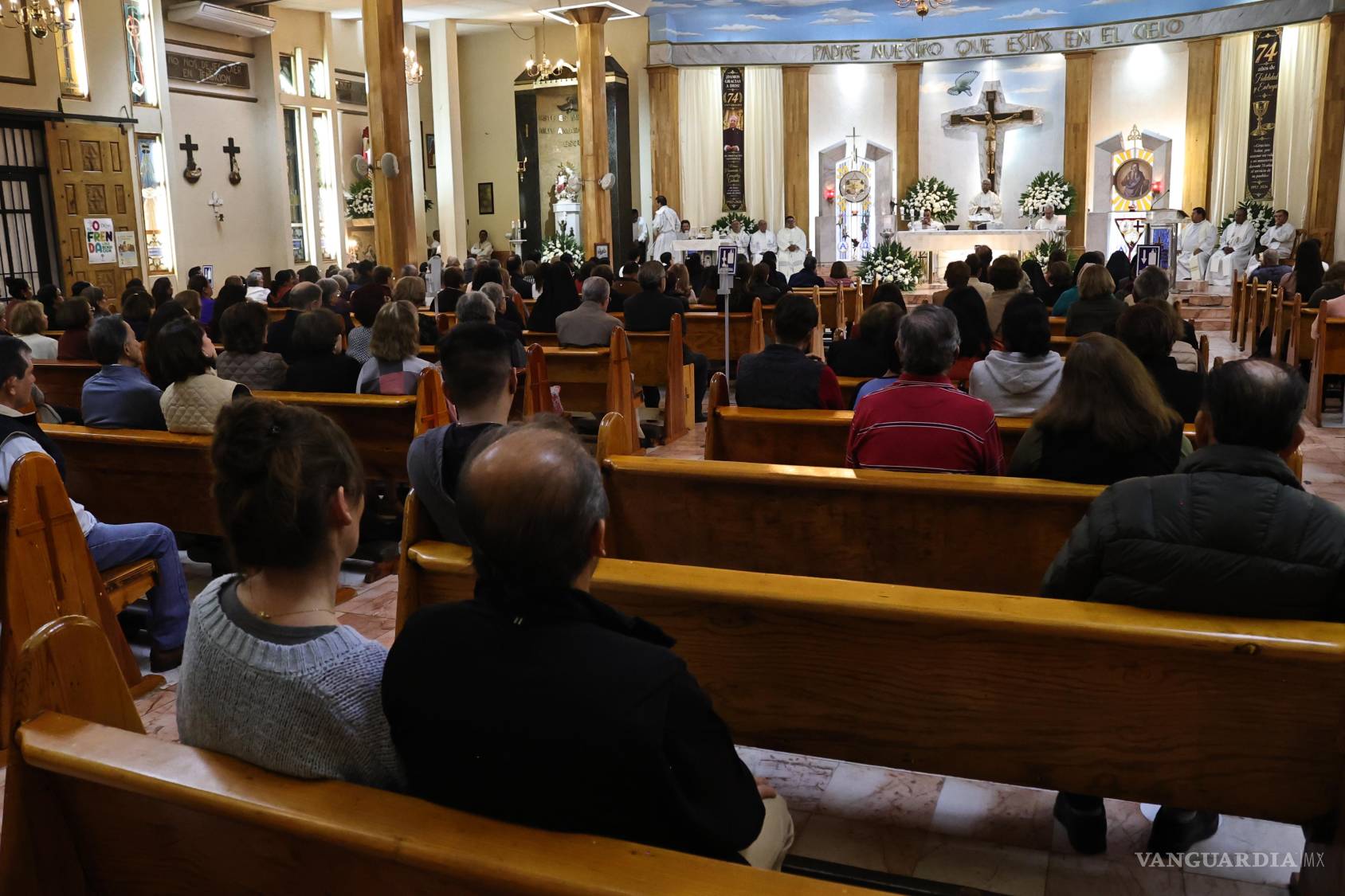 $!sacerdote recordó su ordenación en la Basílica de los Doce Apóstoles, en Roma, donde recibió el ministerio junto con otros 40 sacerdotes de distintas partes del mundo.