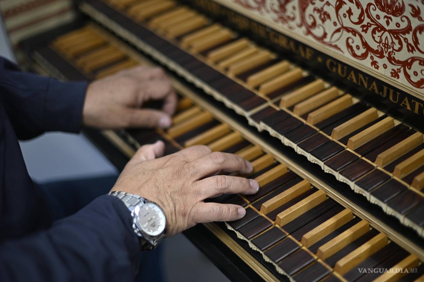 $!Eliezer Jáuregui, pianista coahuilense, realizará una hazaña de dimensiones ‘barrocas’
