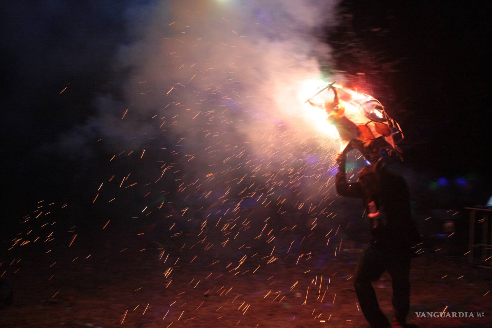 $!Una corrida luminosa en San Luis Potosí