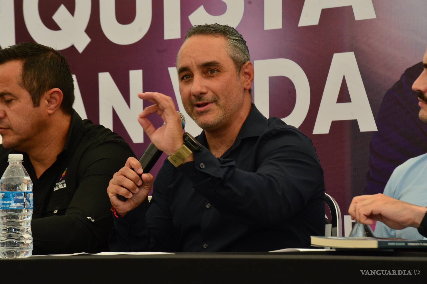 $!Antonio Cepeda Licón reconoció la trayectoria de Alejandra Iturbe y destacó la importancia de la preparación mental en el deporte.