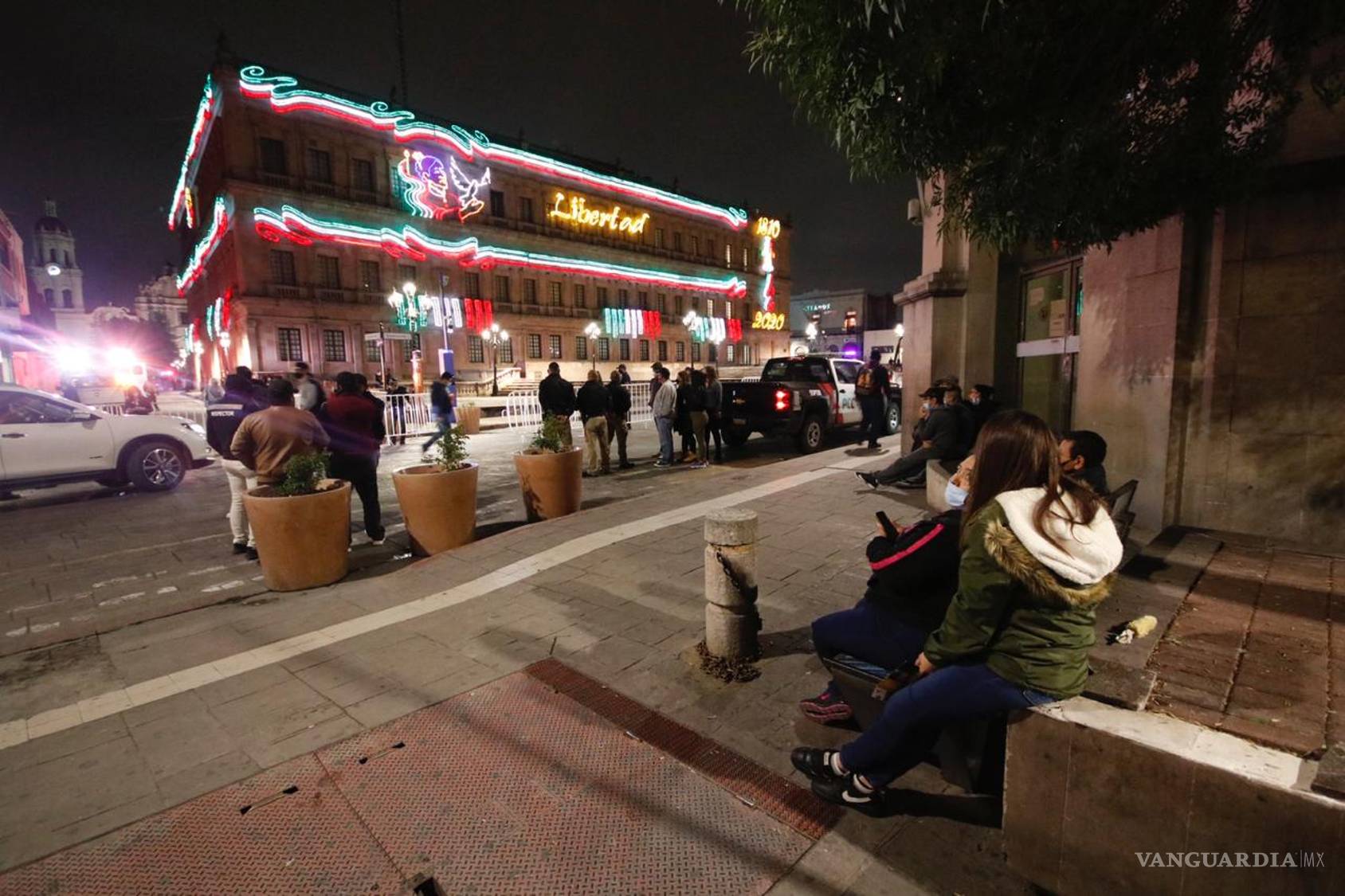 $!Desde Saltillo, da Grito de Independencia 'virtual' Miguel Riquelme