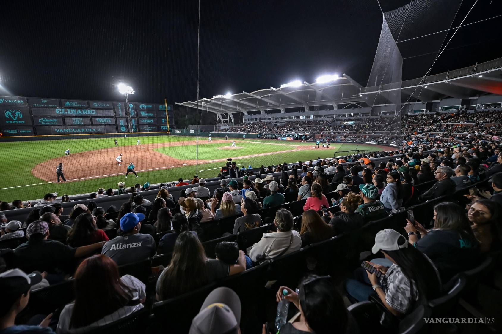 $!Saraperos y Algodoneros protagonizaron un fin de semana con causa en Coahuila, luego del triunfo saltillense en Torreón y la respuesta lagunera en el Madero.