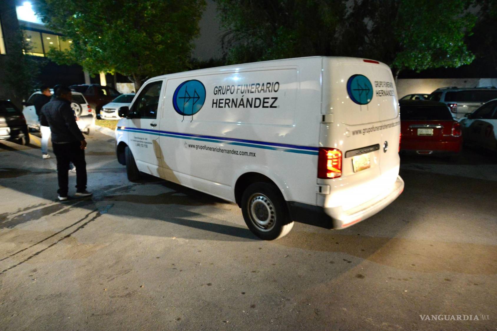 $!Los restos del magistrade de origen saltillense están siendo velados en las capillas Jardín Memorial.