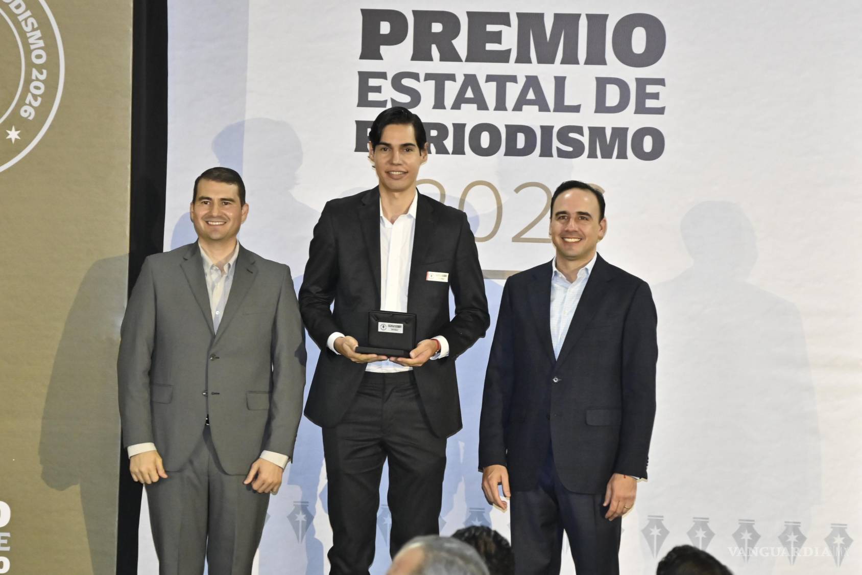 $!Astor Alejandro Ledezma Ramírez recibió un reconocimiento en la categoría de Prensa Escrita por su trabajo como colaborador.