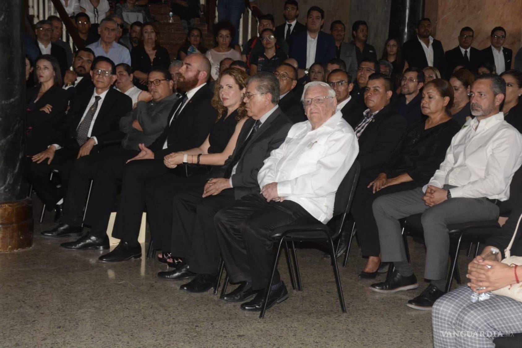 $!Familiares y amigos despidieron el funcionario de la UAdeC.