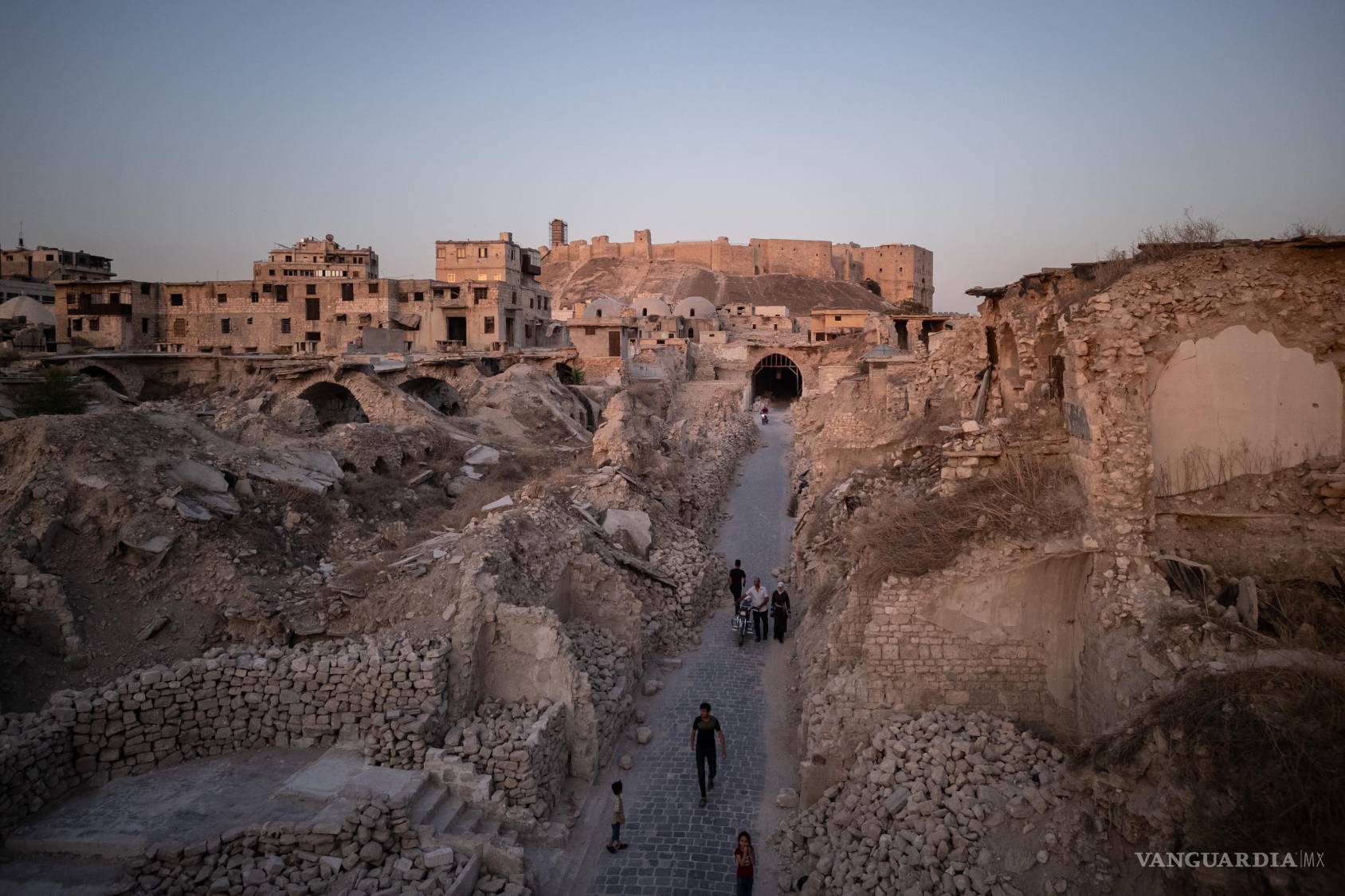 $!La destrucción se ha vuelto parte del paisaje en Siria tras 13 años de conflicto, dejando prácticamente ninguna comunidad intacta.