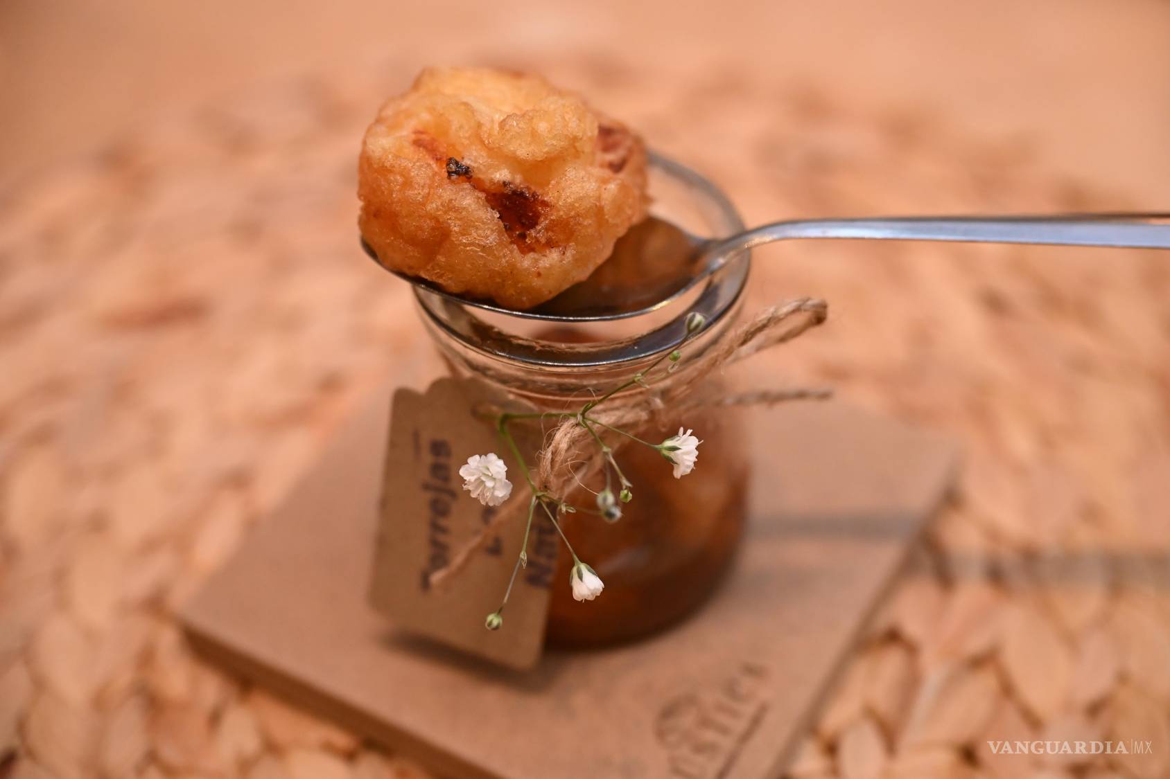 $!Detalles. Cada uno de los postres fueron alabados por los asistentes, como las torrejas de nata.