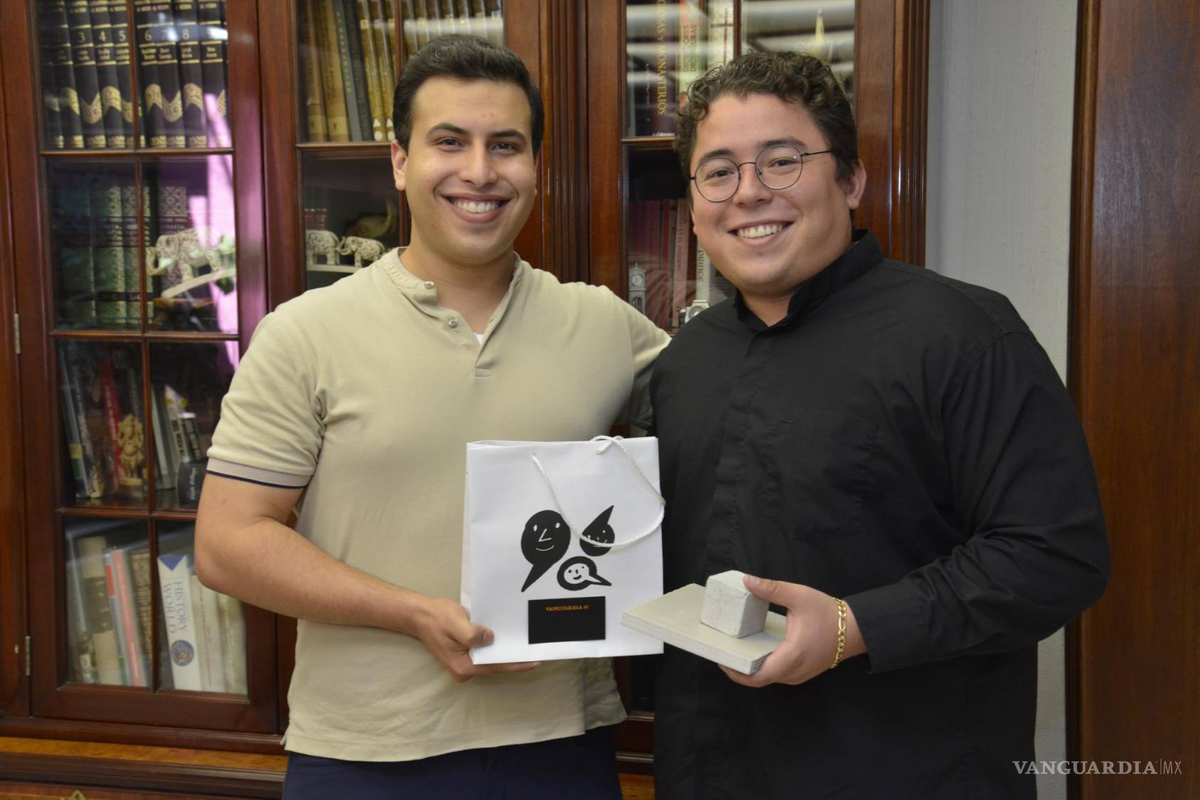 $!En entrevista con VANGUARDIA, Walter nos mostró su creación que podría revolucionar la industria del cemento y reducir emisiones contaminantes.