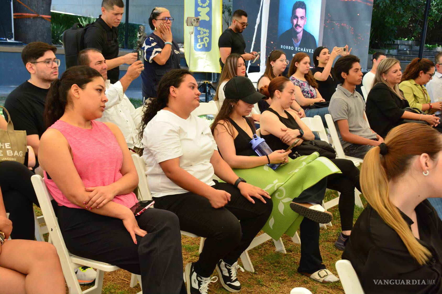 $!La saltillense buscará sumar Bali a los distintos escenarios internacionales donde ha realizado travesías de aguas abiertas.