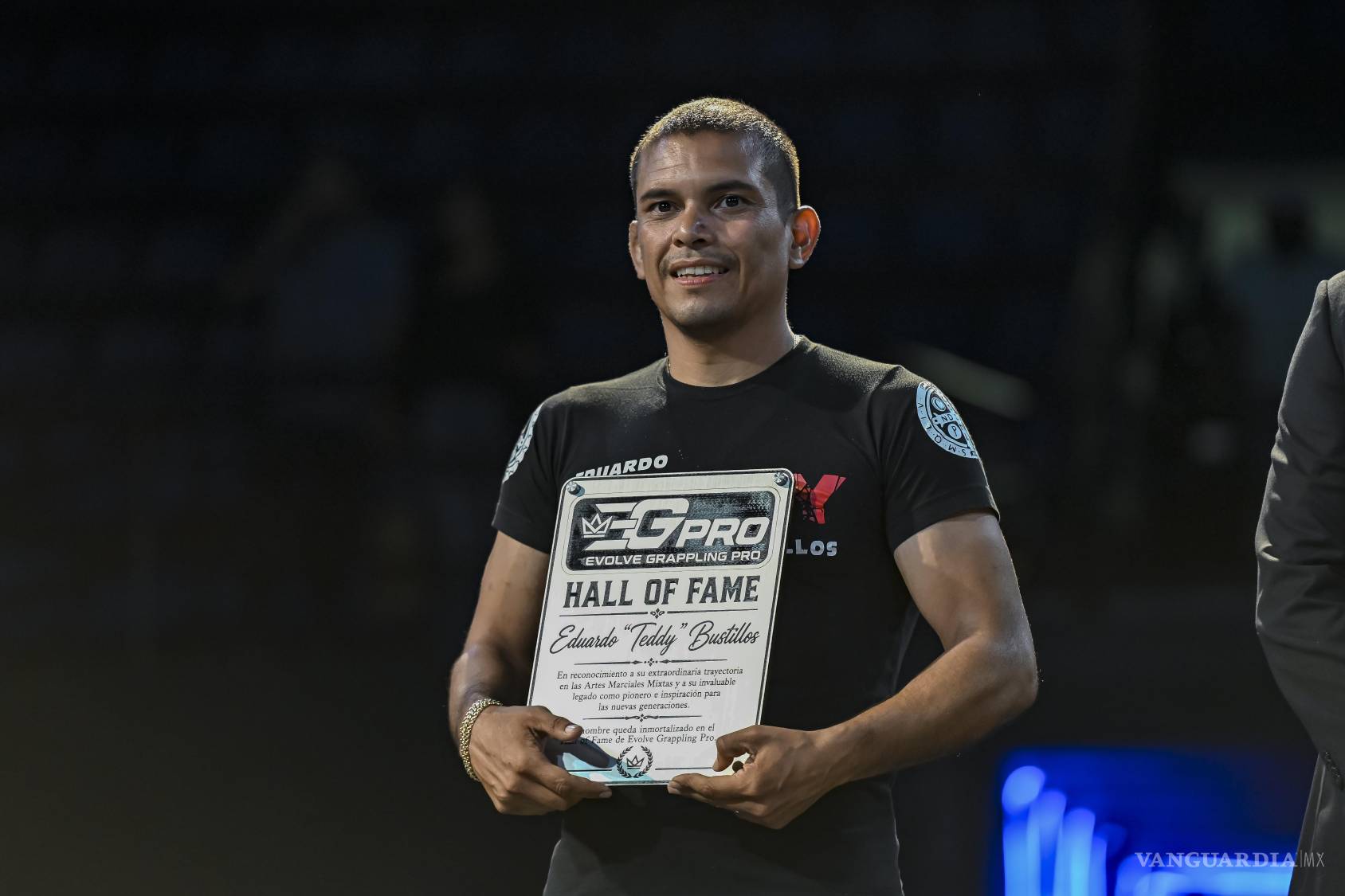 $!Eduardo “Teddy” Bustillos fue inducido al Hall of Fame de EG Pro en reconocimiento a su trayectoria en las artes marciales mixtas y el jiu-jitsu.