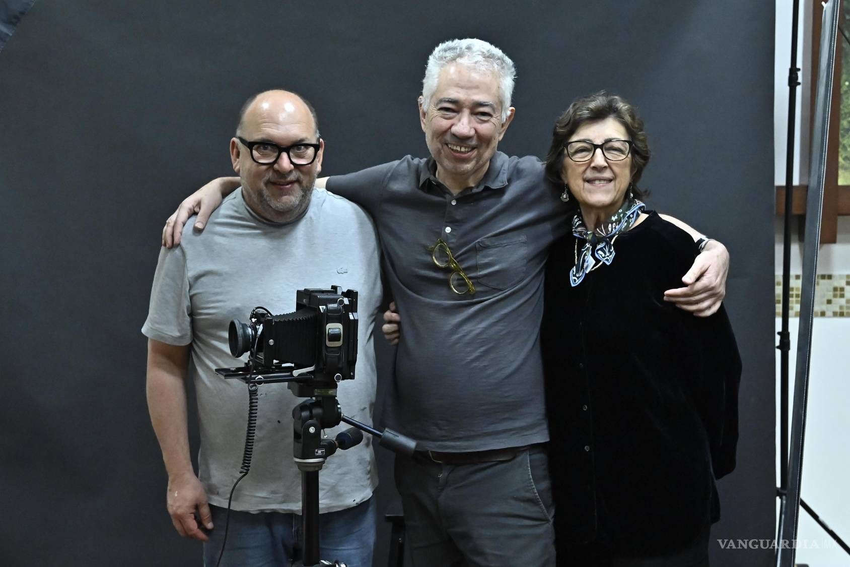 $!Visita. El fotógrafo pasó por Saltillo para compartir sus habilidades y talento en diversas sesiones tomadas.