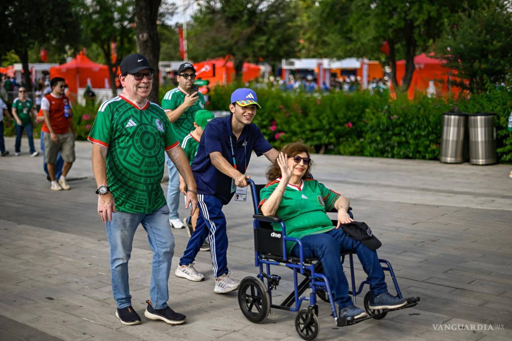 $!Familias, parejas y grupos de amigos aprovecharon boletos obtenidos en el sorteo de la FIFA para vivir la experiencia de la Copa del Mundo.