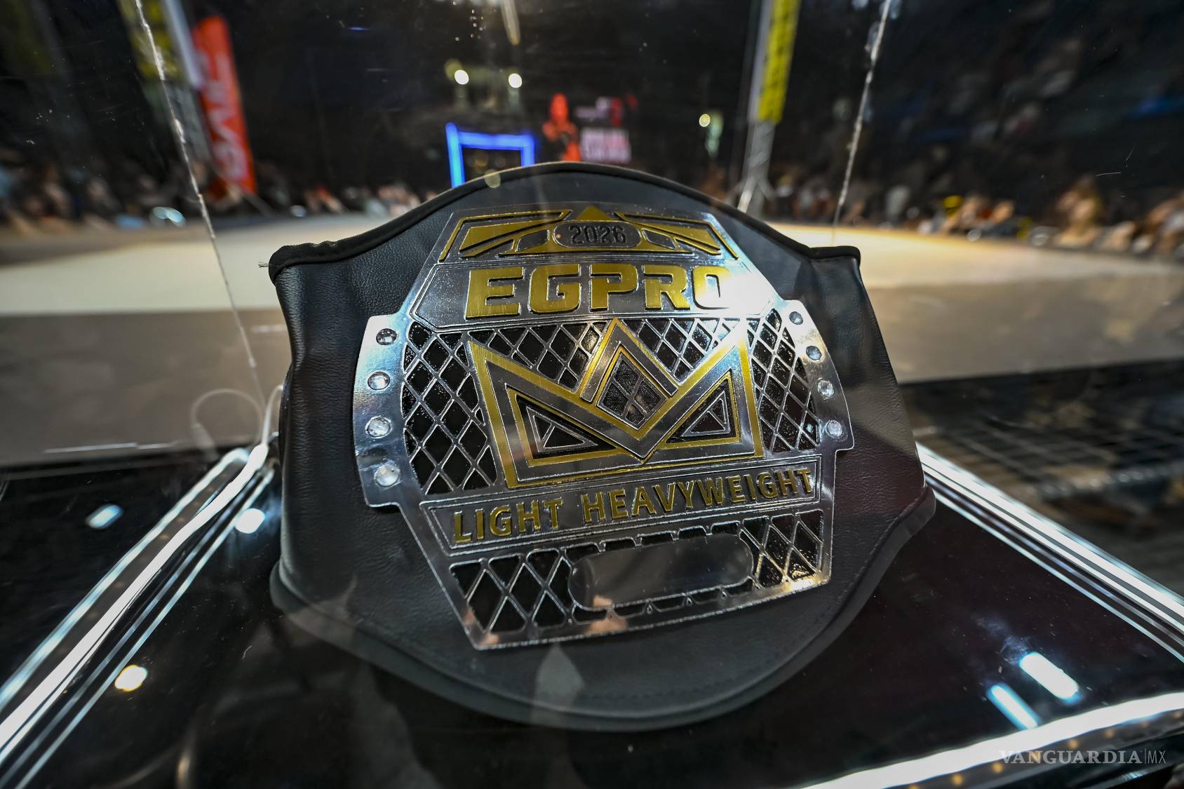 $!Anderson Souza defendió exitosamente su cinturón al conseguir una sumisión en el primer round del evento principal.