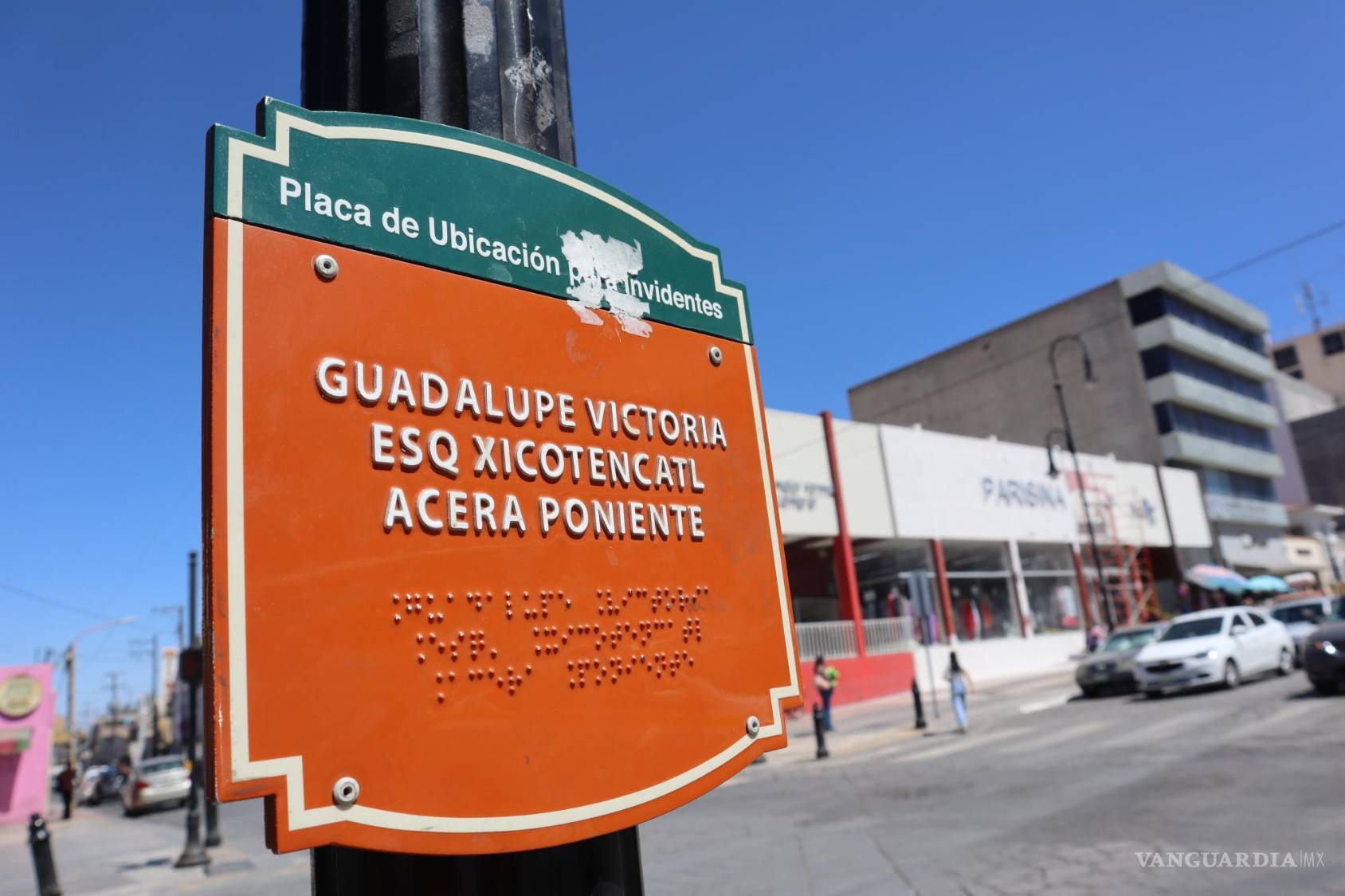 $!Fue durante la administración municipal pasada cuando se realizó la última campaña de limpieza y rehabilitación para los 118 letreros.