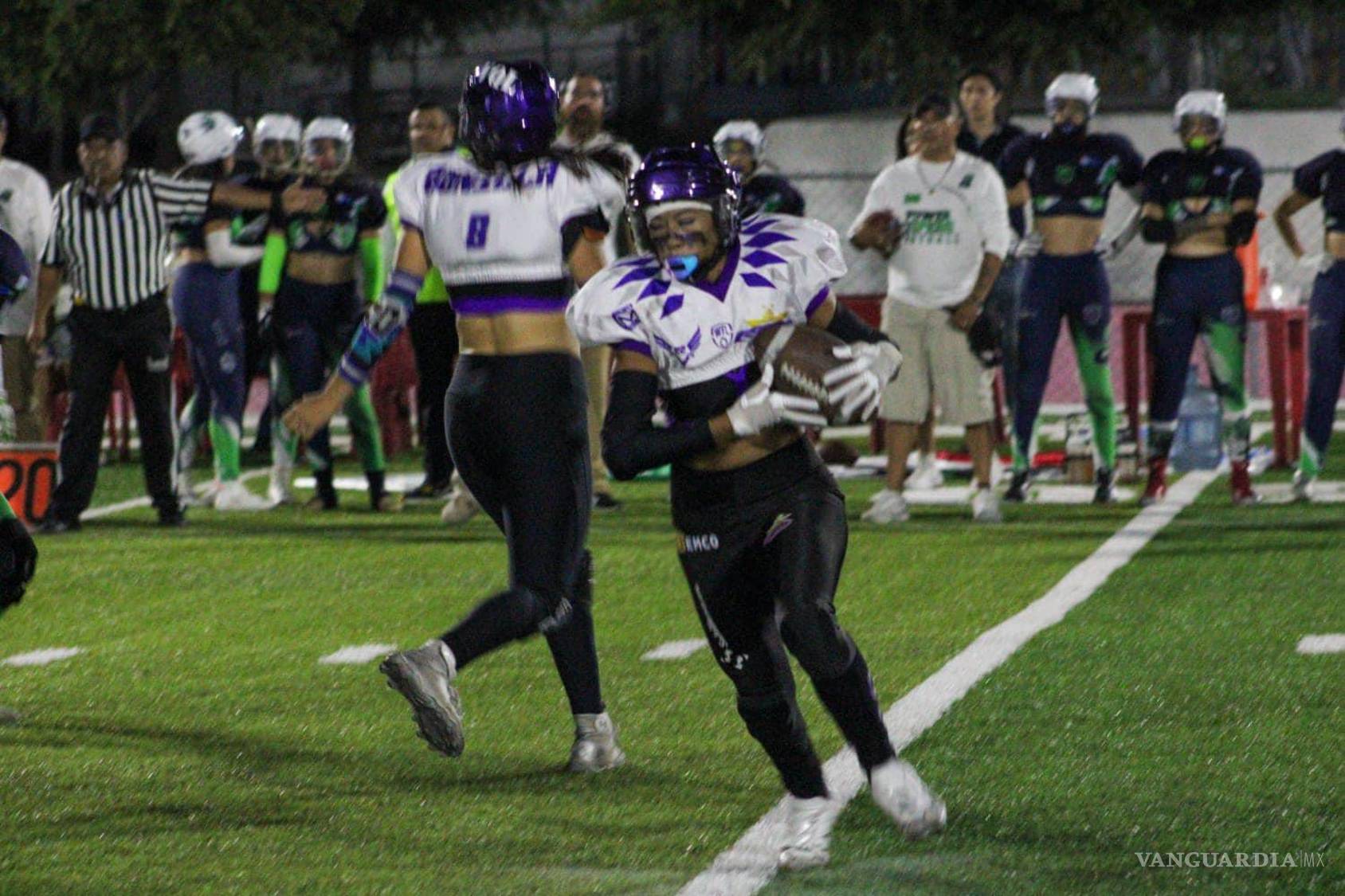 $!Las competidoras locales demostraron su poderío en el partido en casa.