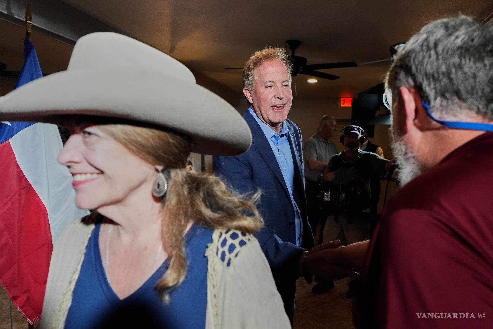 $!El fiscal general de Texas Ken Paxton, candidato para el Senado federal, en una parada de campaña en Waco, Texas.