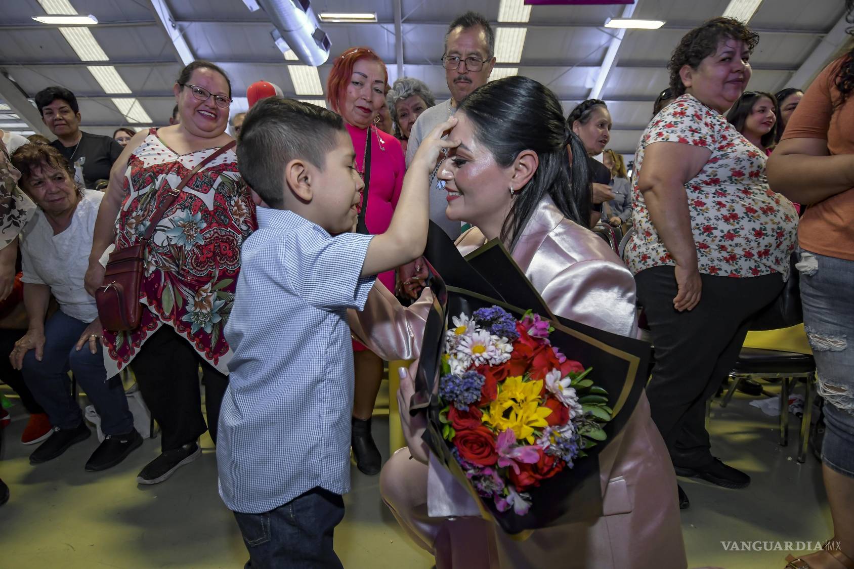 $!Luz Elena Morales, diputada presidenta del Congreso de Coahuila, presentó su informe legislativo.