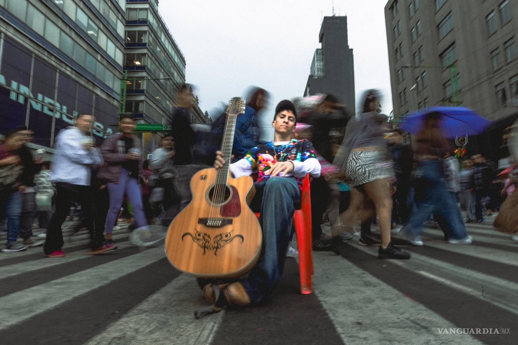 $!De la calle al escenario: Fernando Ríos ‘El Gallo Armado’, el cantante que conquistó Pa’l Norte 2026