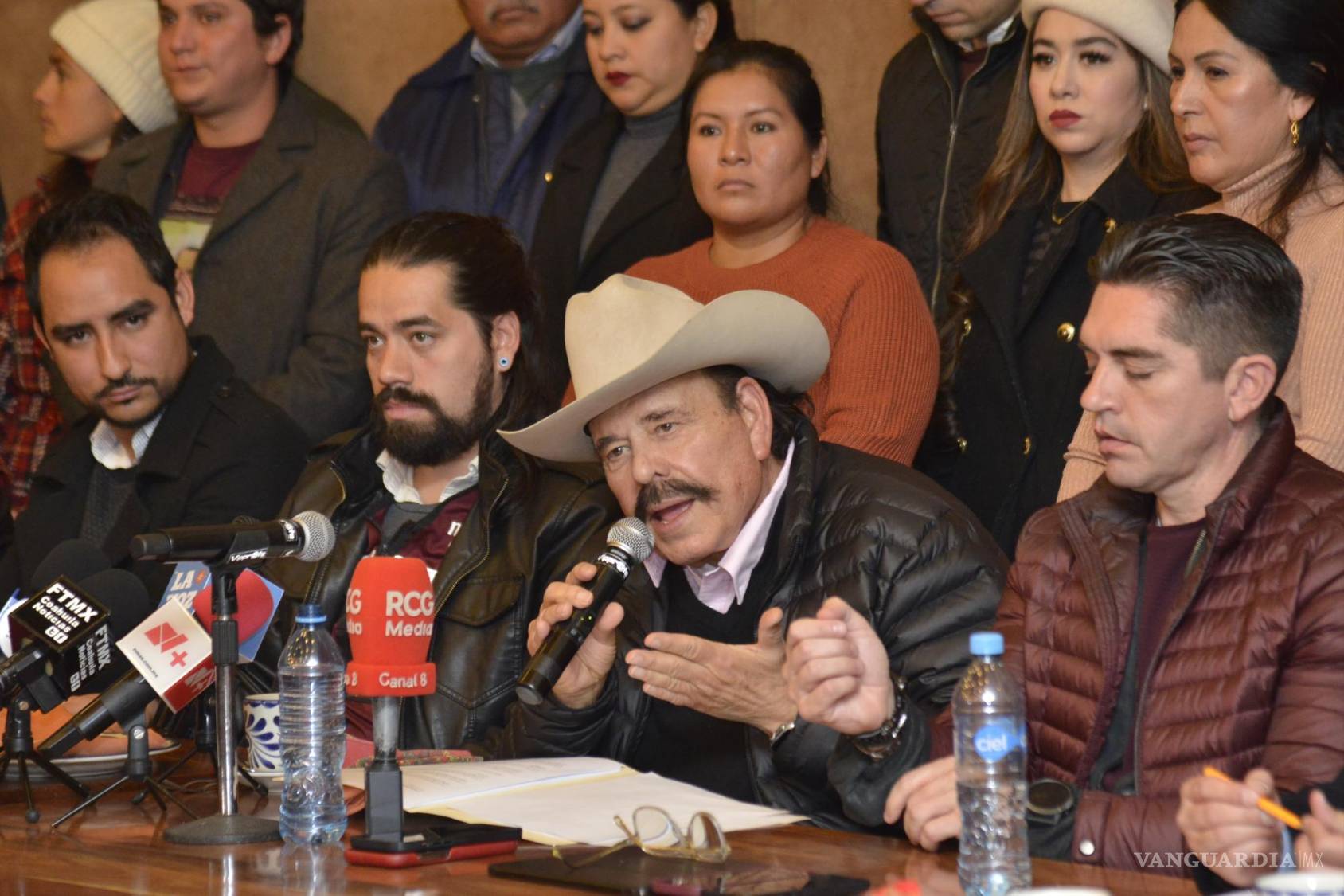 $!Candidatos Coahuila: ¿Considera al Tren Suburbano de Saltillo como un proyecto clave en su administración?