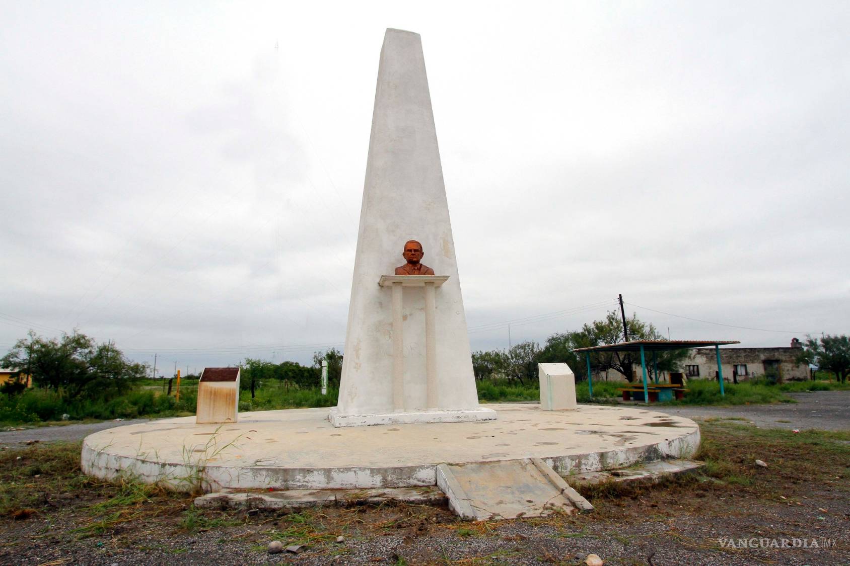 $!La historia detrás del busto de Sir Alexander Fleming