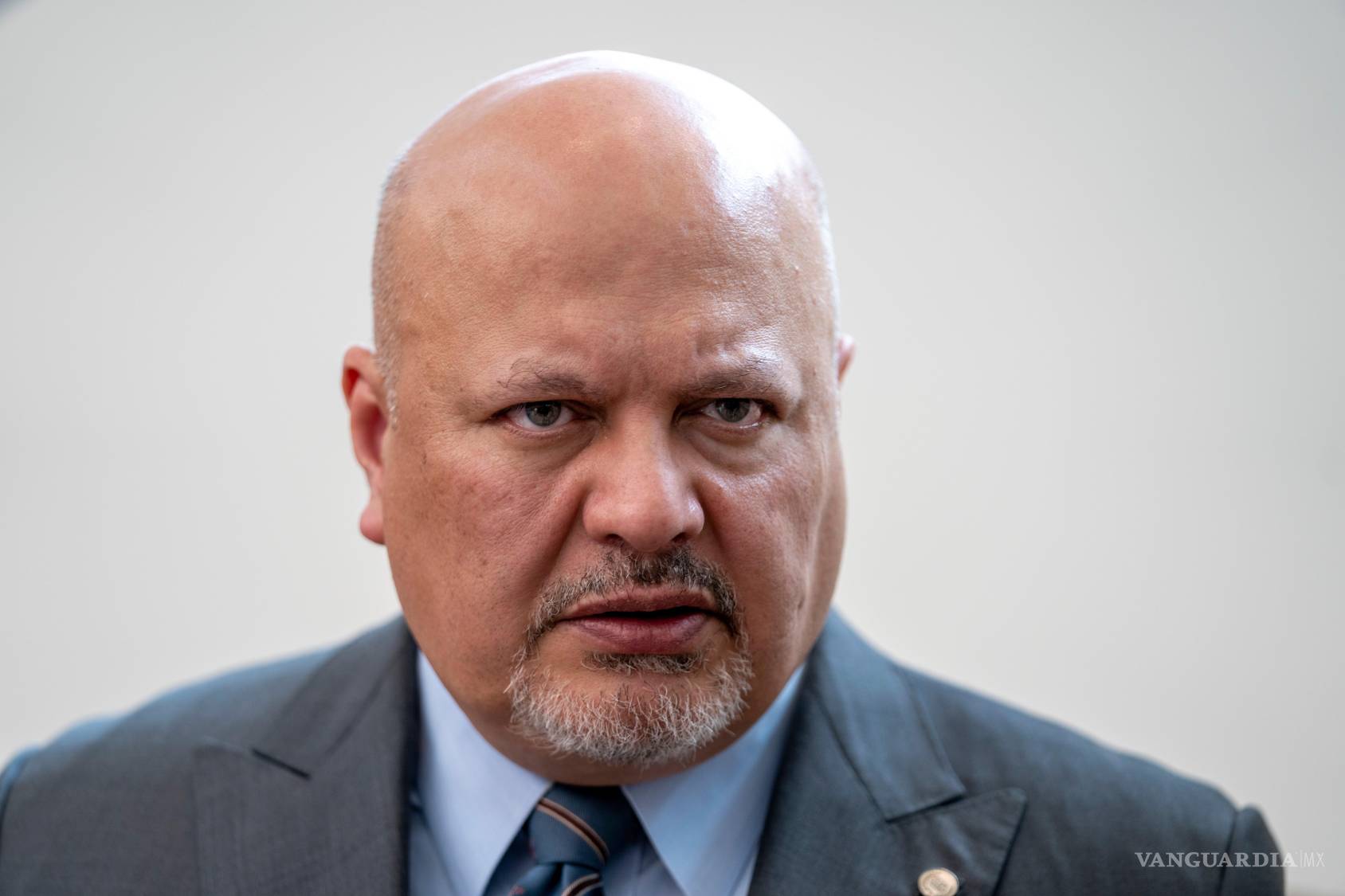 $!Karim Khan, fiscal de la Corte Penal Internacional, antes de una conferencia de prensa en La Haya, Holanda, el 3 de julio de 2023.