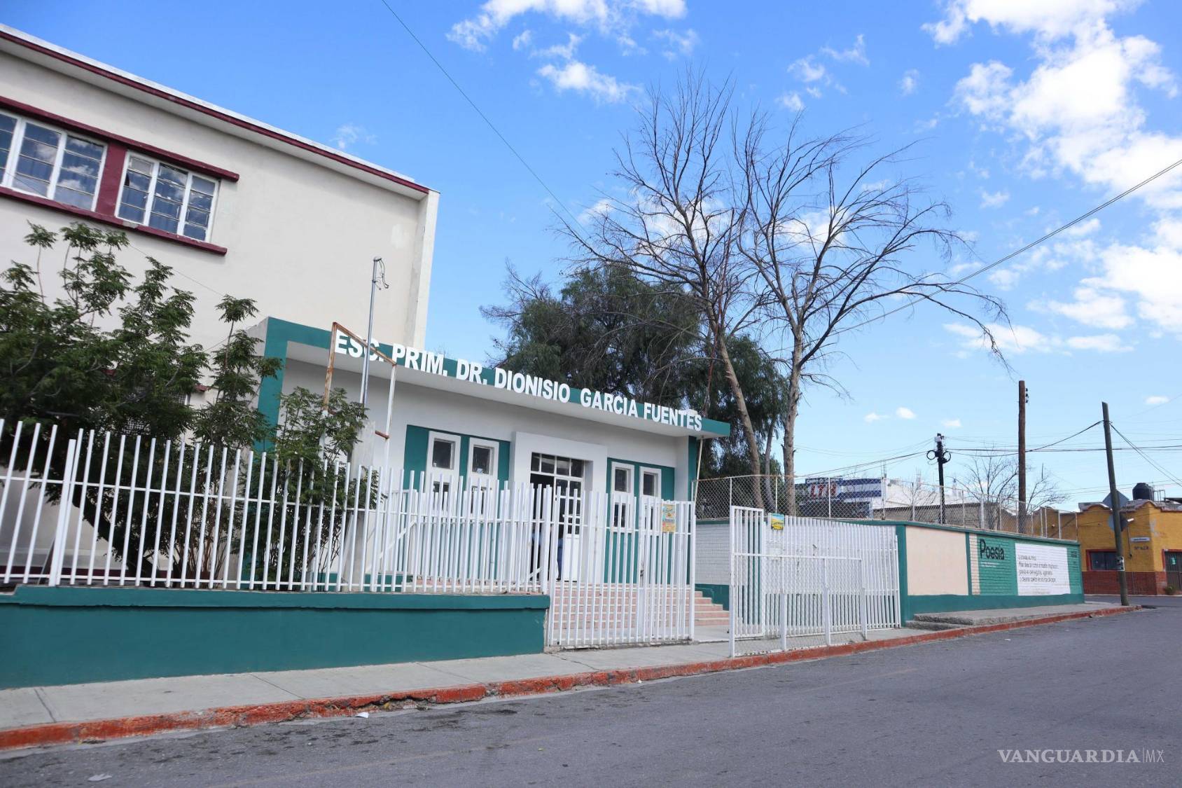 $!El Instituto Coahuilense de Infraestructura Física Educativa inicia las reparaciones en las escuelas afectadas.