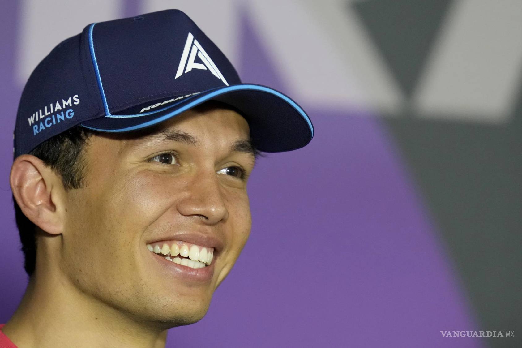$!”Alex” Albon termina su contrato a finales del 2024 con la escudería Williams.