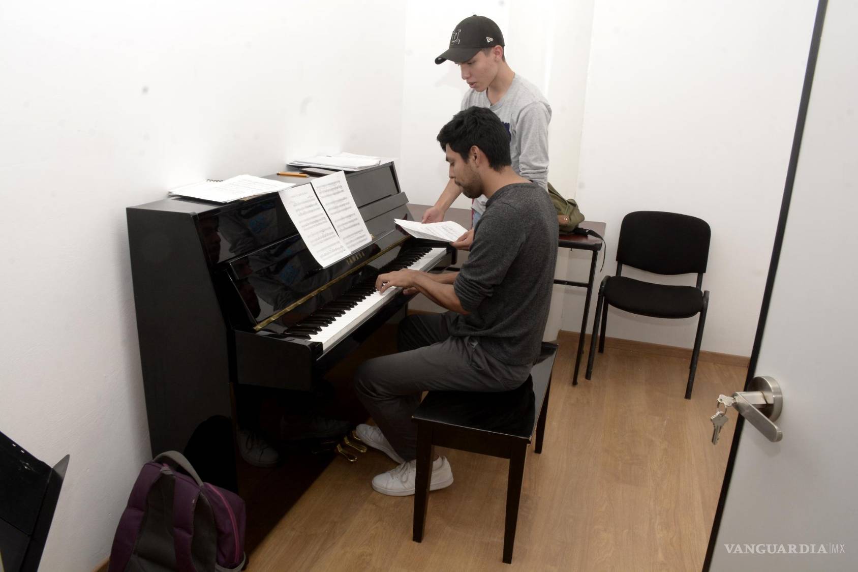 $!Hay decenas de cubículos para que los alumnos puedan estudiar con tranquilidad.
