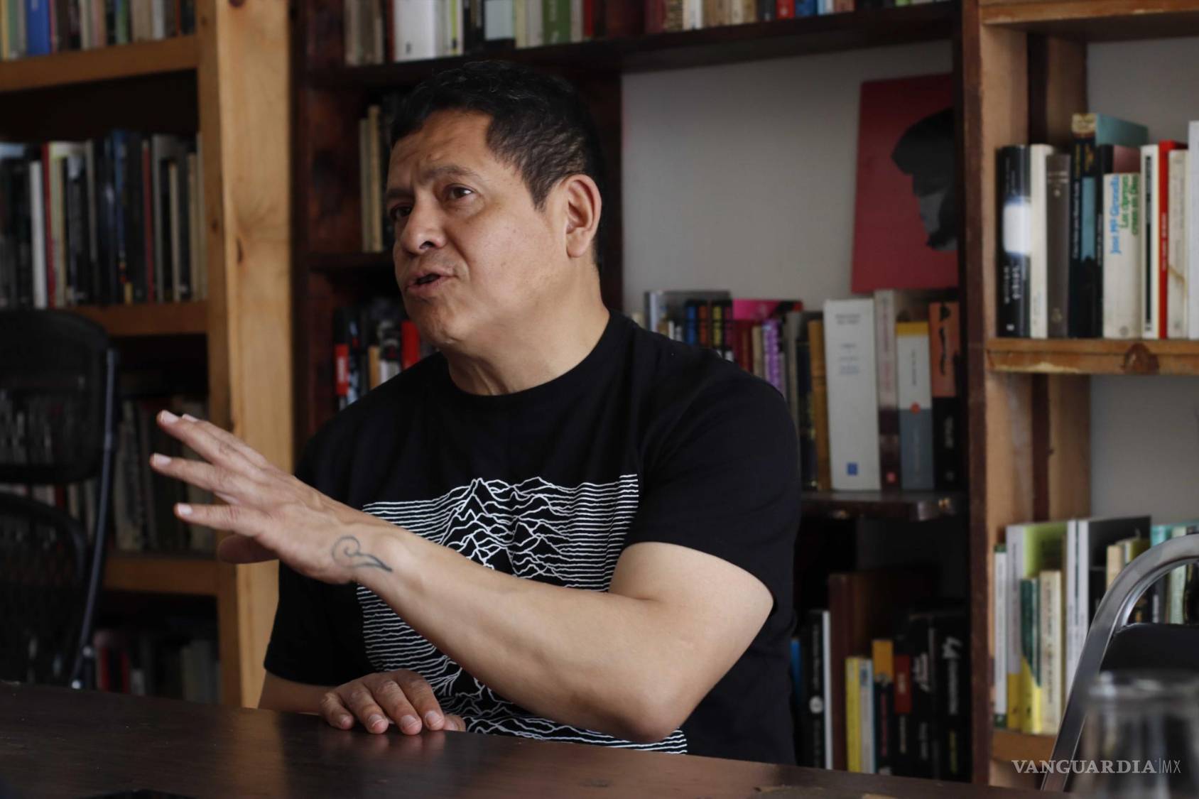 $!‘Suerte de principiante’: El ‘detrás de cámaras’ al oficio de Julián Herbert