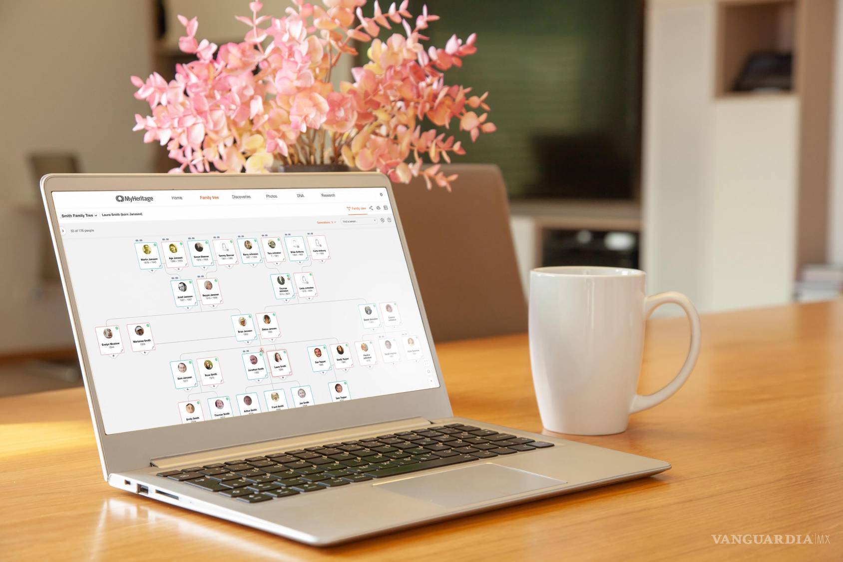 $!El árbol genealógico genético de una persona, como el que se observa en la imagen parcialmente desplegado en la pantalla de una laptop, ofrece información clave sobre sus ancestros.