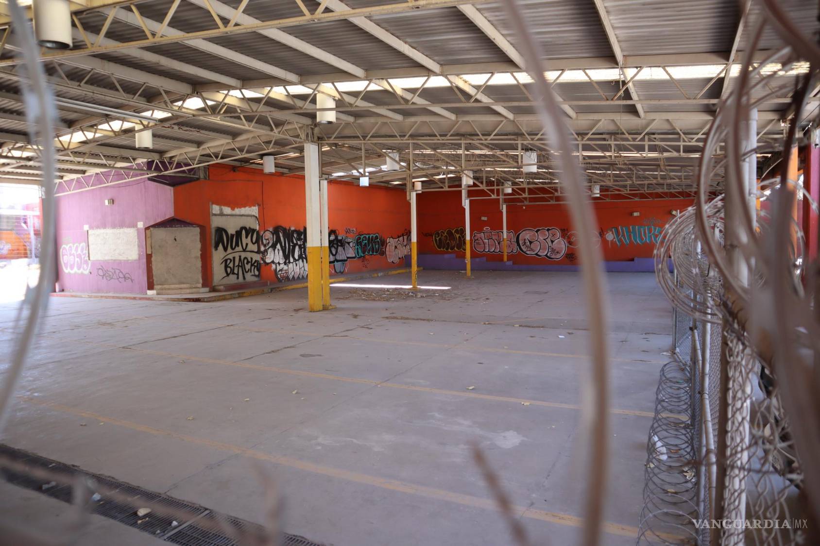 $!Hasta mayo del año pasado, se observaba una lona con la que se ponía en venta el inmueble.