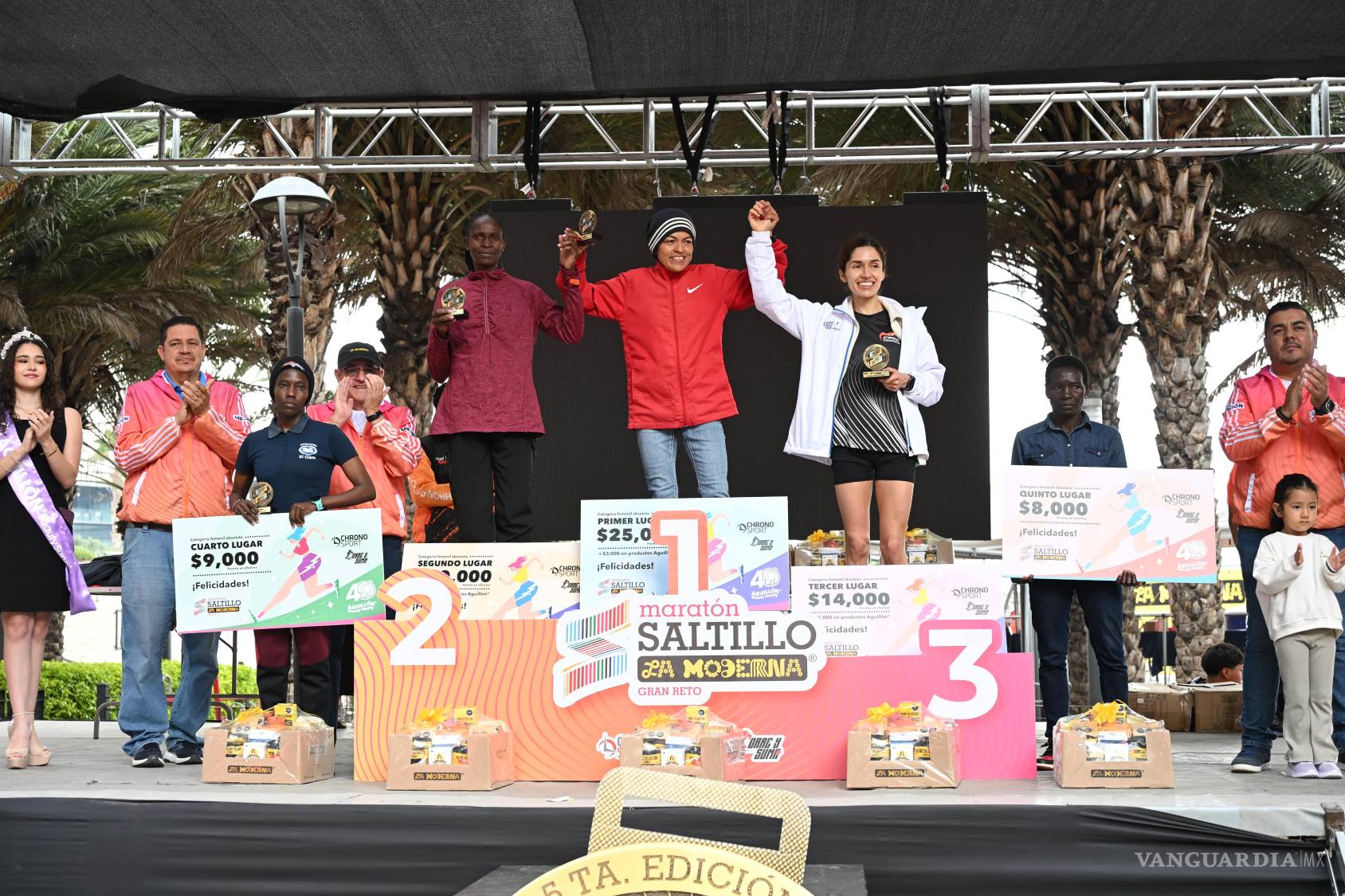 $!Anahí Rivera Olmedo, originaria de Orizaba, Veracruz, conquistó la rama femenina con un registro de 3:04:12.