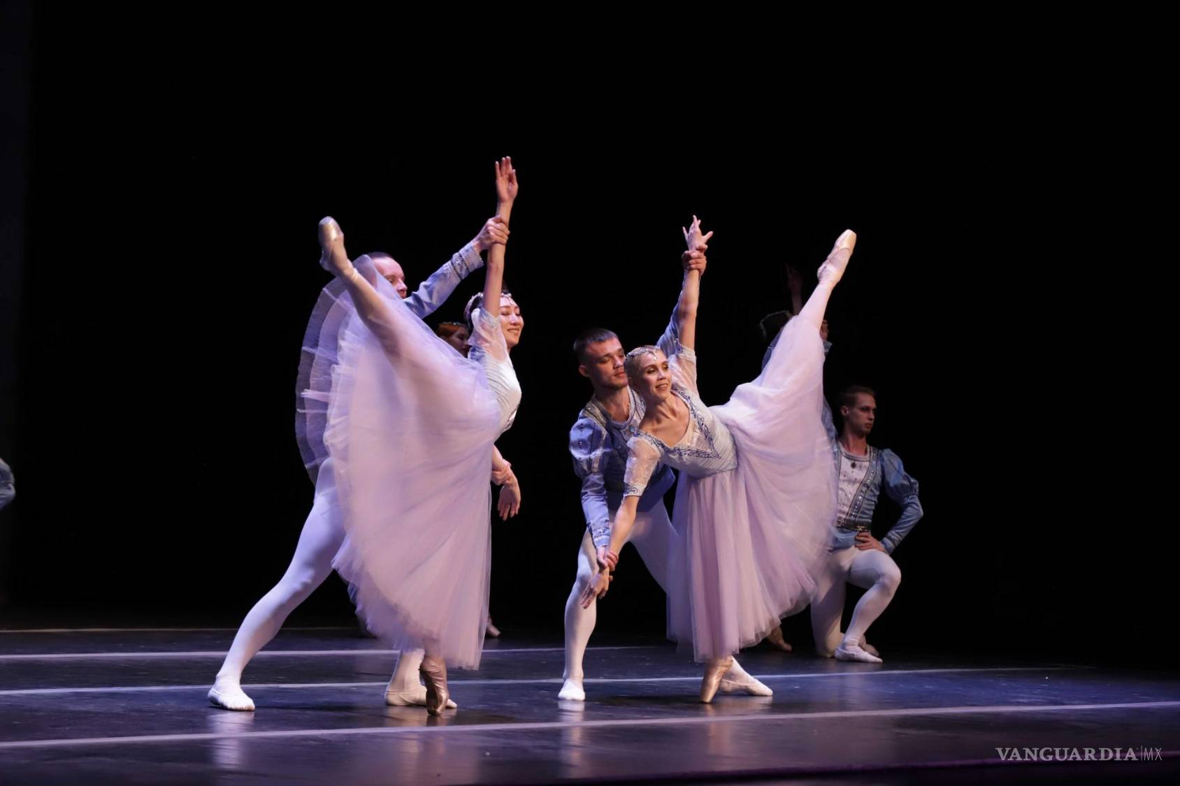 $!El Lago de los Cisnes engalana desde Rusia al Teatro de la Ciudad de Saltillo