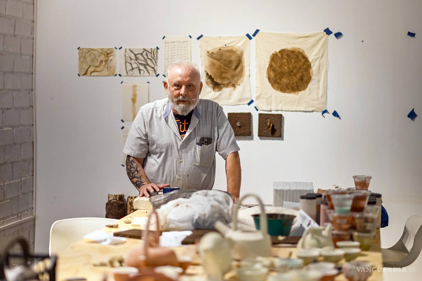 $!El escultor David Zibrón ofreció un taller para los artistas locales donde compartió toda su experiencia como uno de los mejores maestros escultores en cerámica.