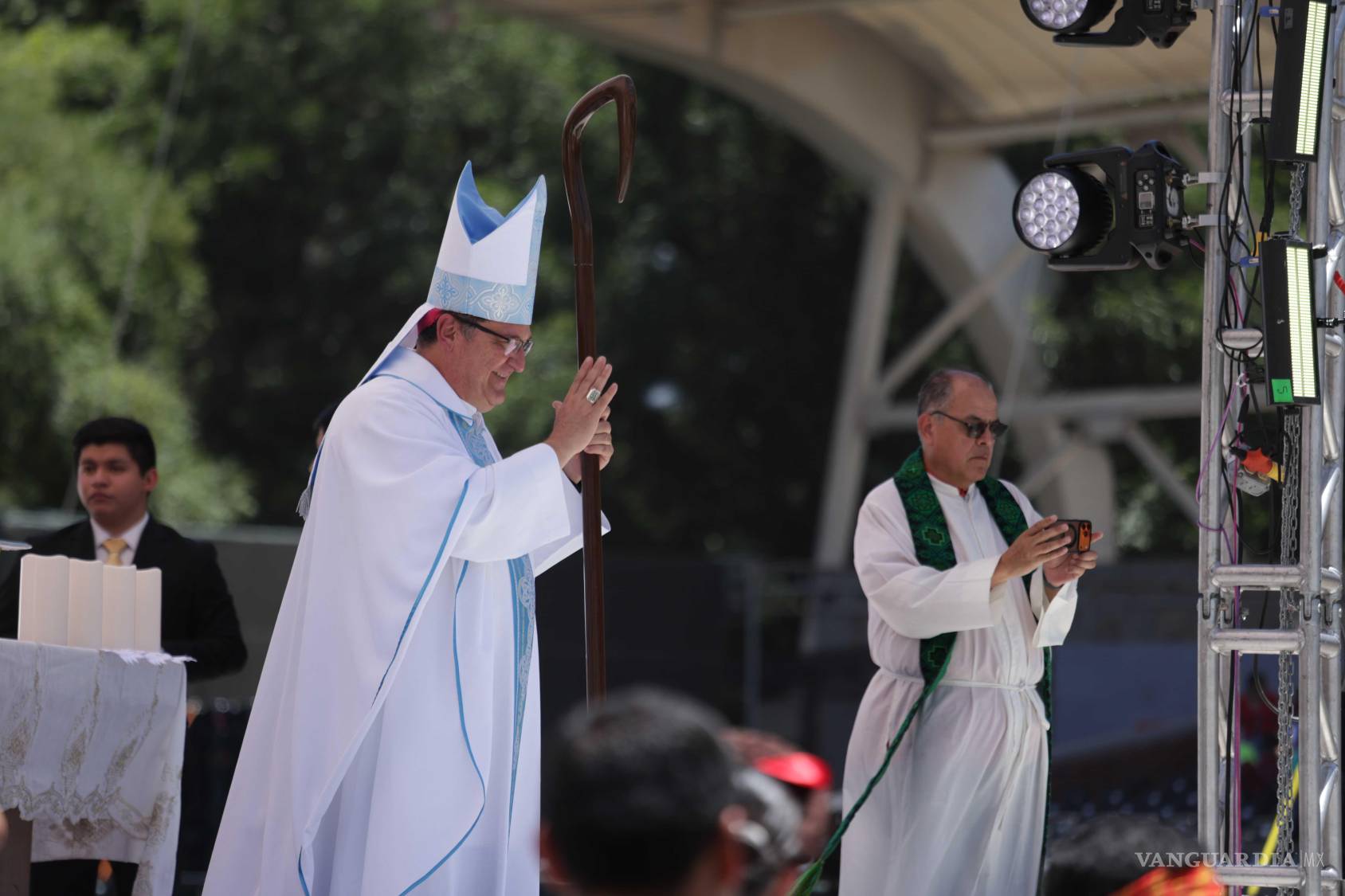 $!La misa reunió a integrantes de la Renovación Cristiana Católica y grupos de pastoral juvenil.