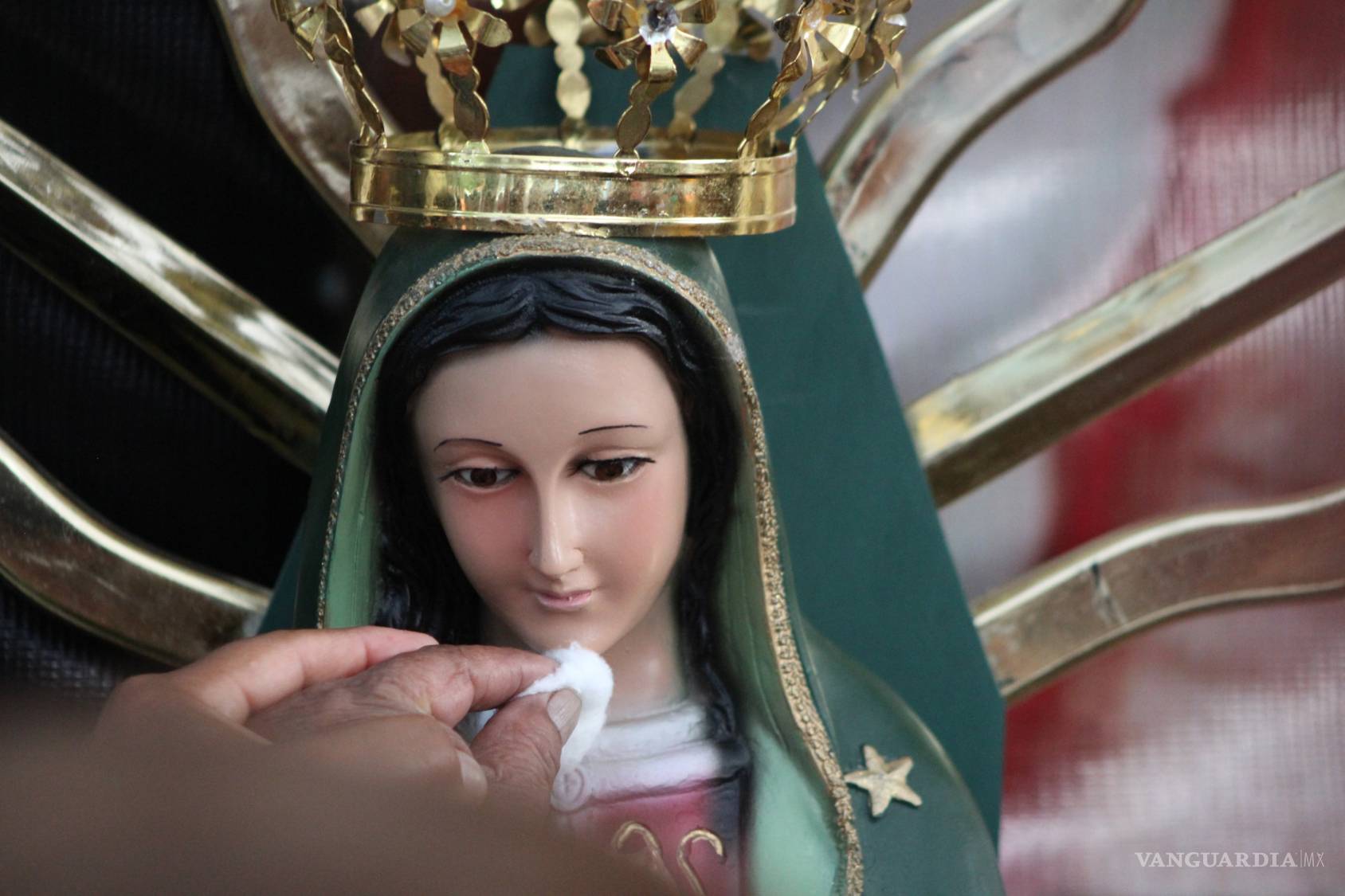 $!La Virgen que lagrimea para el pueblo
